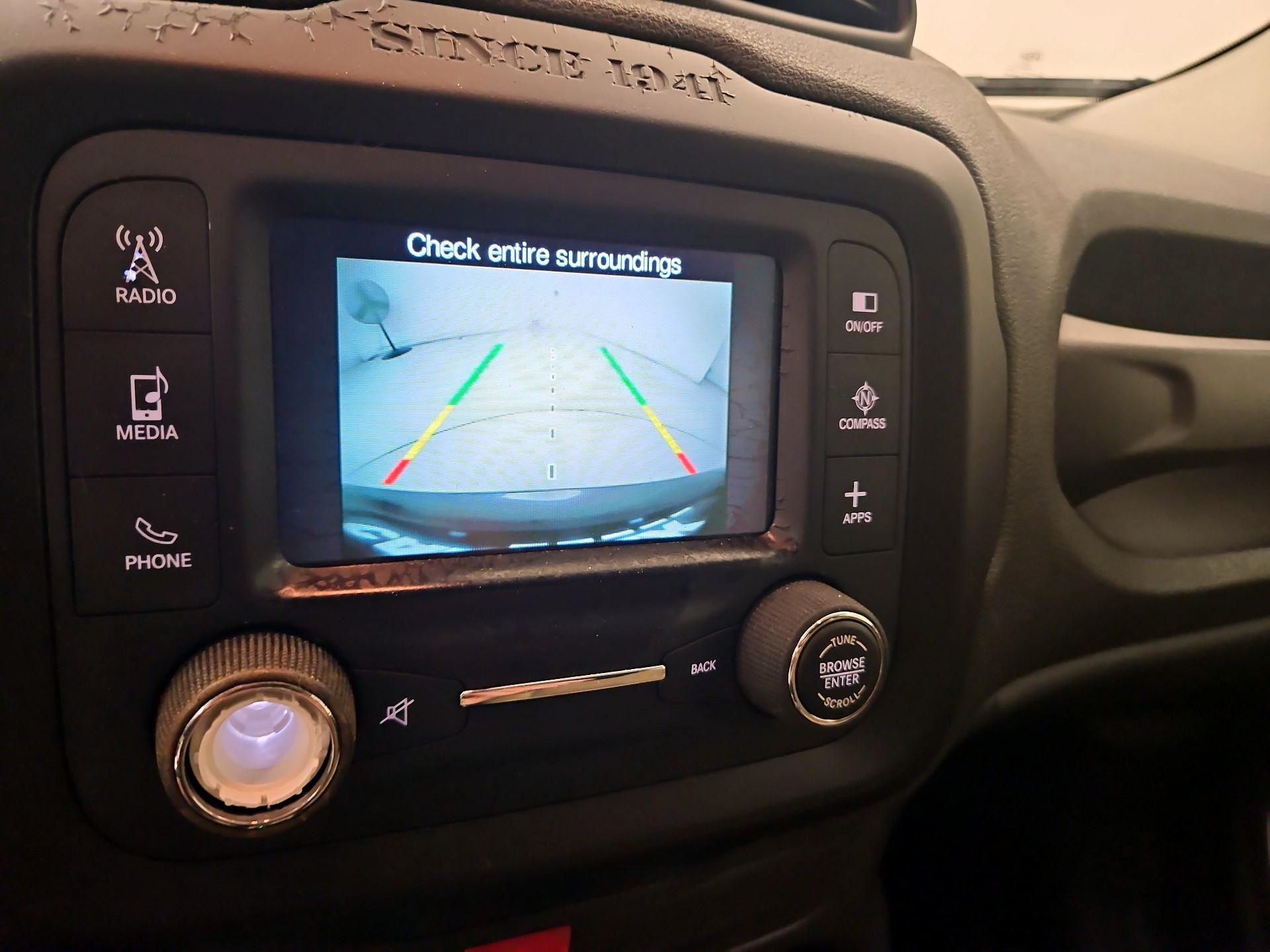 Thumbnail: 2016 Jeep Renegade - 14