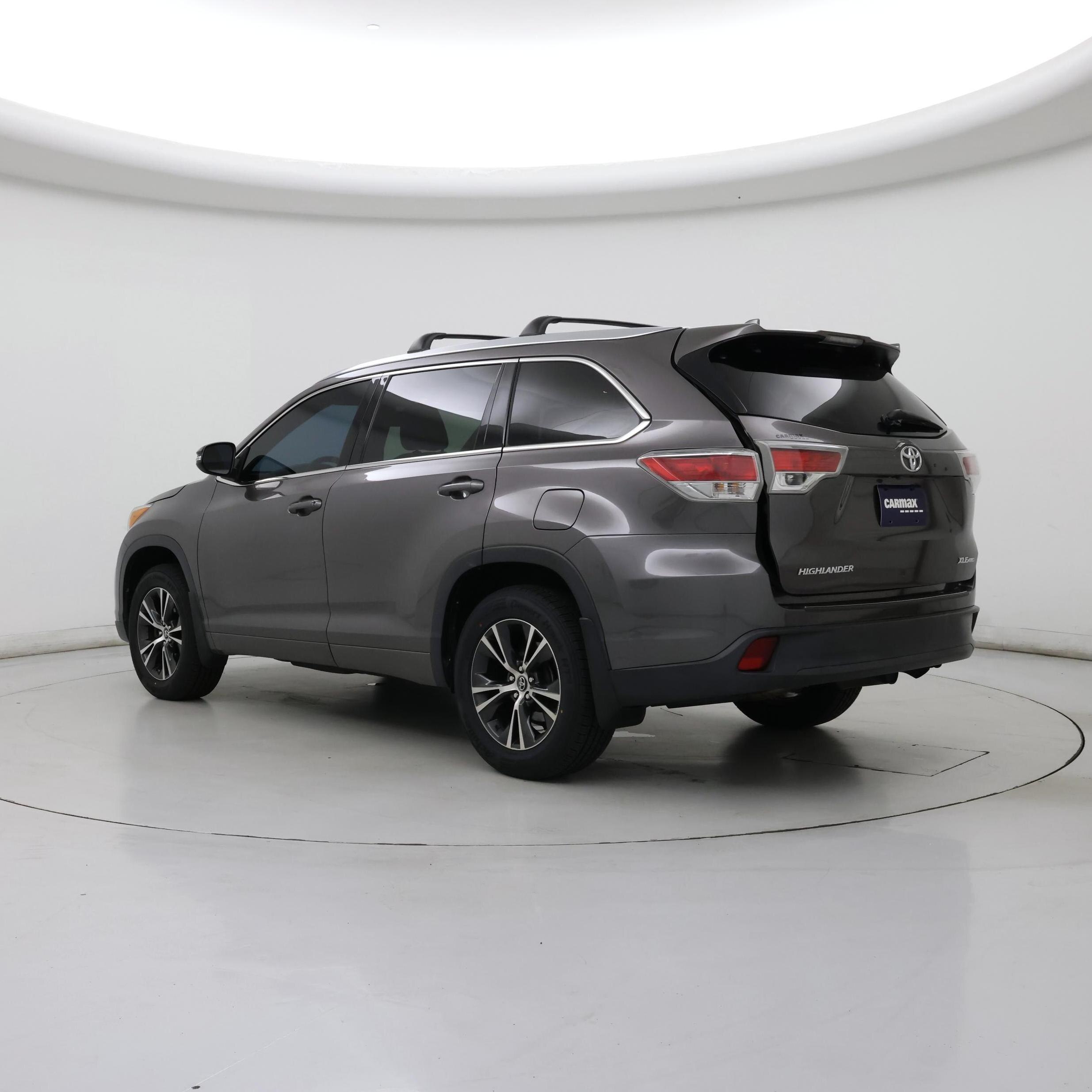 Thumbnail: 2016 Toyota Highlander - 2