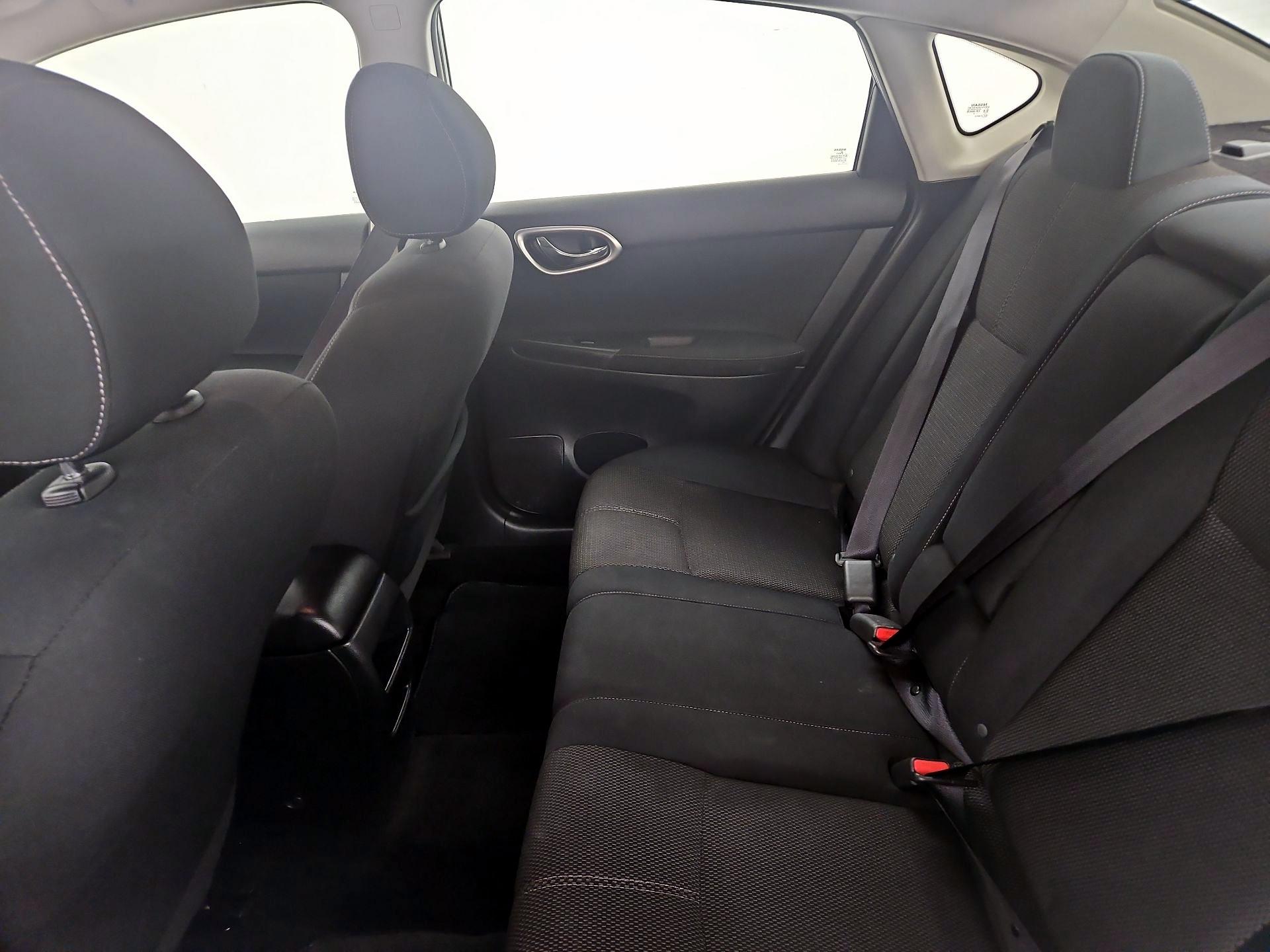 Thumbnail: 2015 Nissan Sentra - 18
