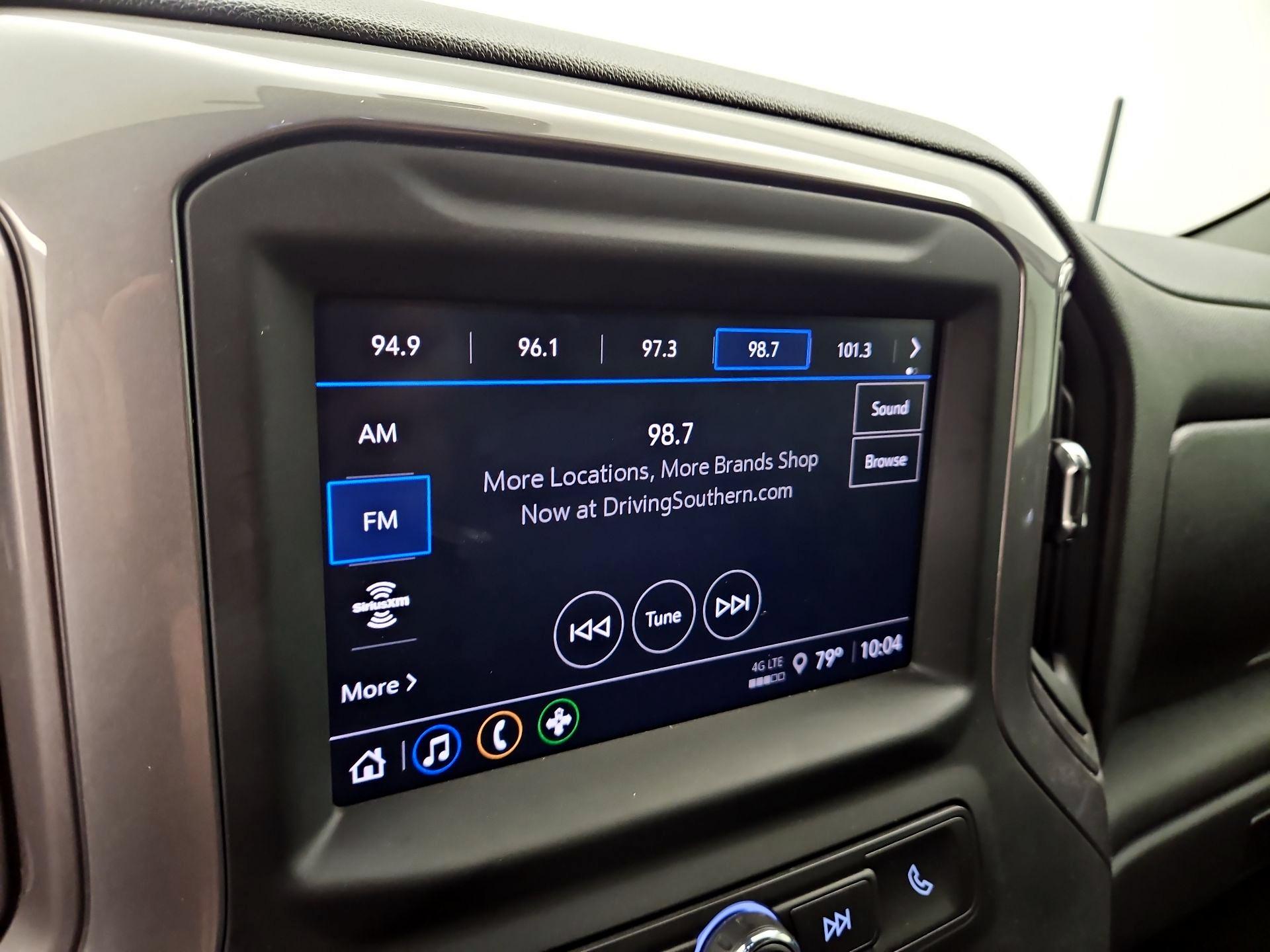 Thumbnail: 2022 Chevrolet Silverado 1500 - 15