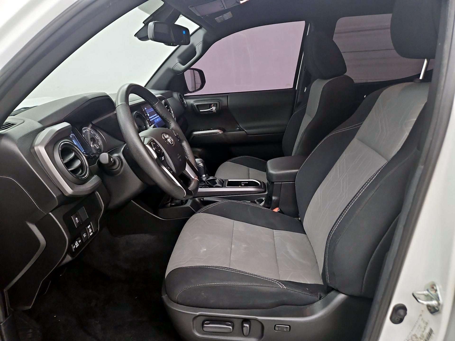Thumbnail: 2022 Toyota Tacoma - 11