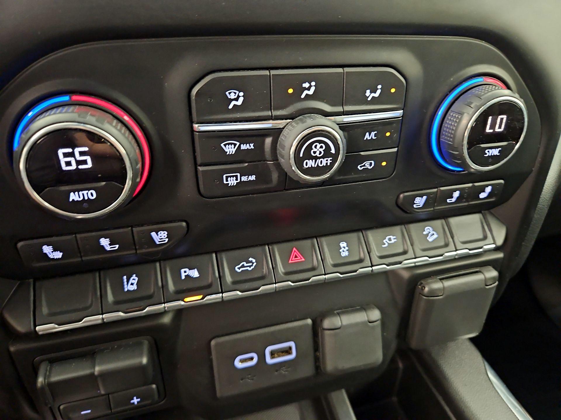 Thumbnail: 2020 Chevrolet Silverado 3500 - 16