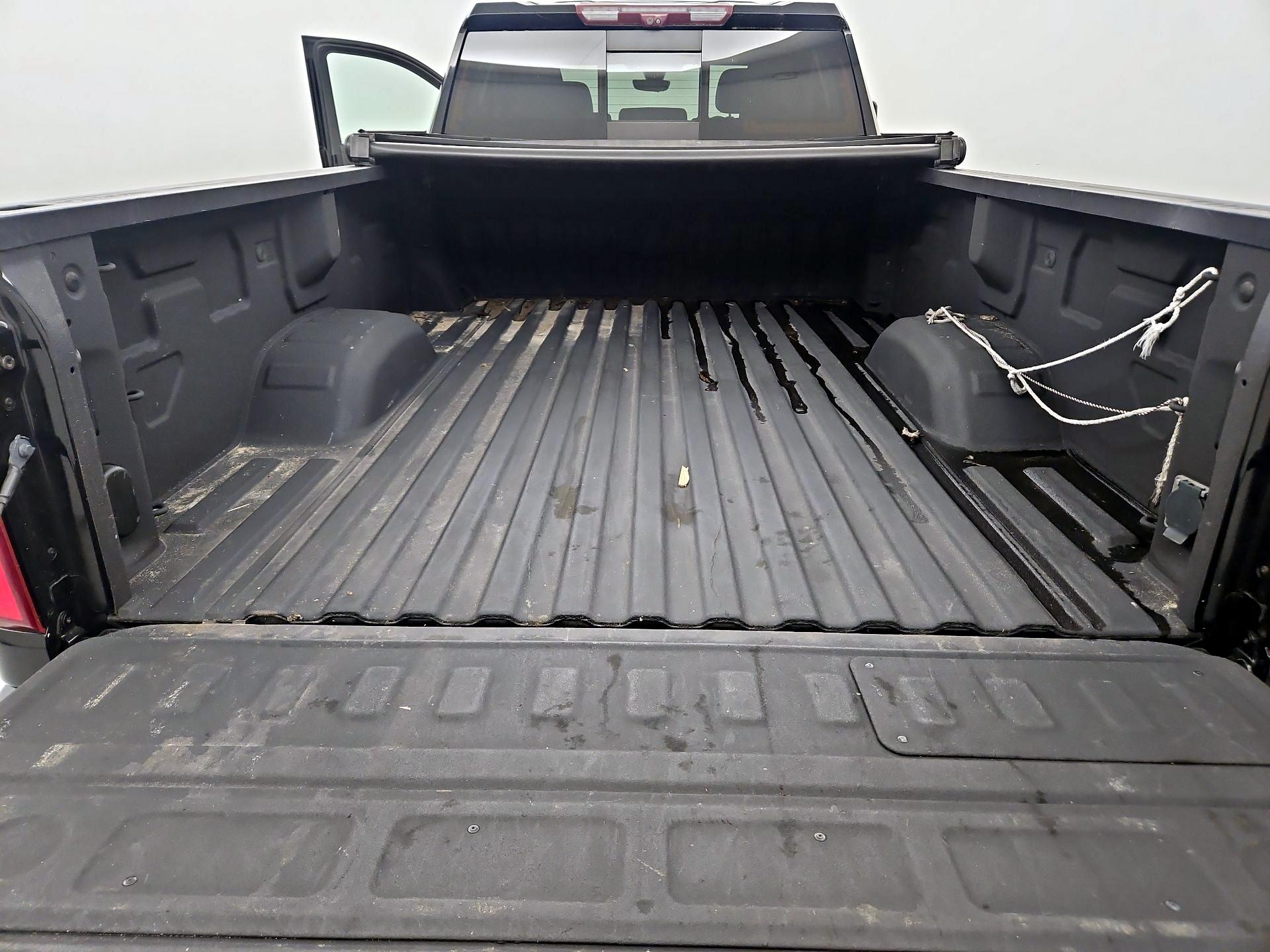 Thumbnail: 2020 Chevrolet Silverado 3500 - 20