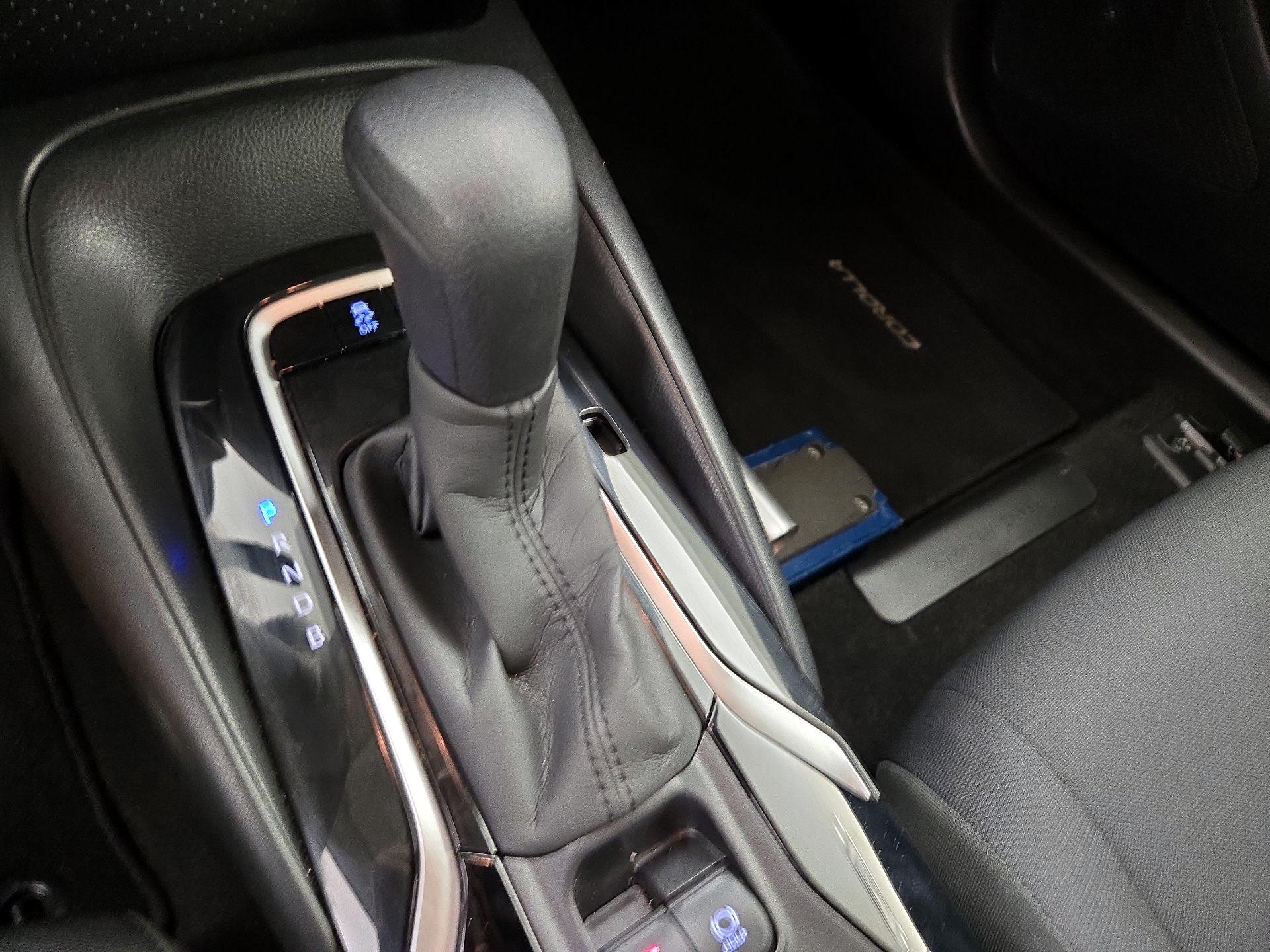 Thumbnail: 2021 Toyota Corolla - 17