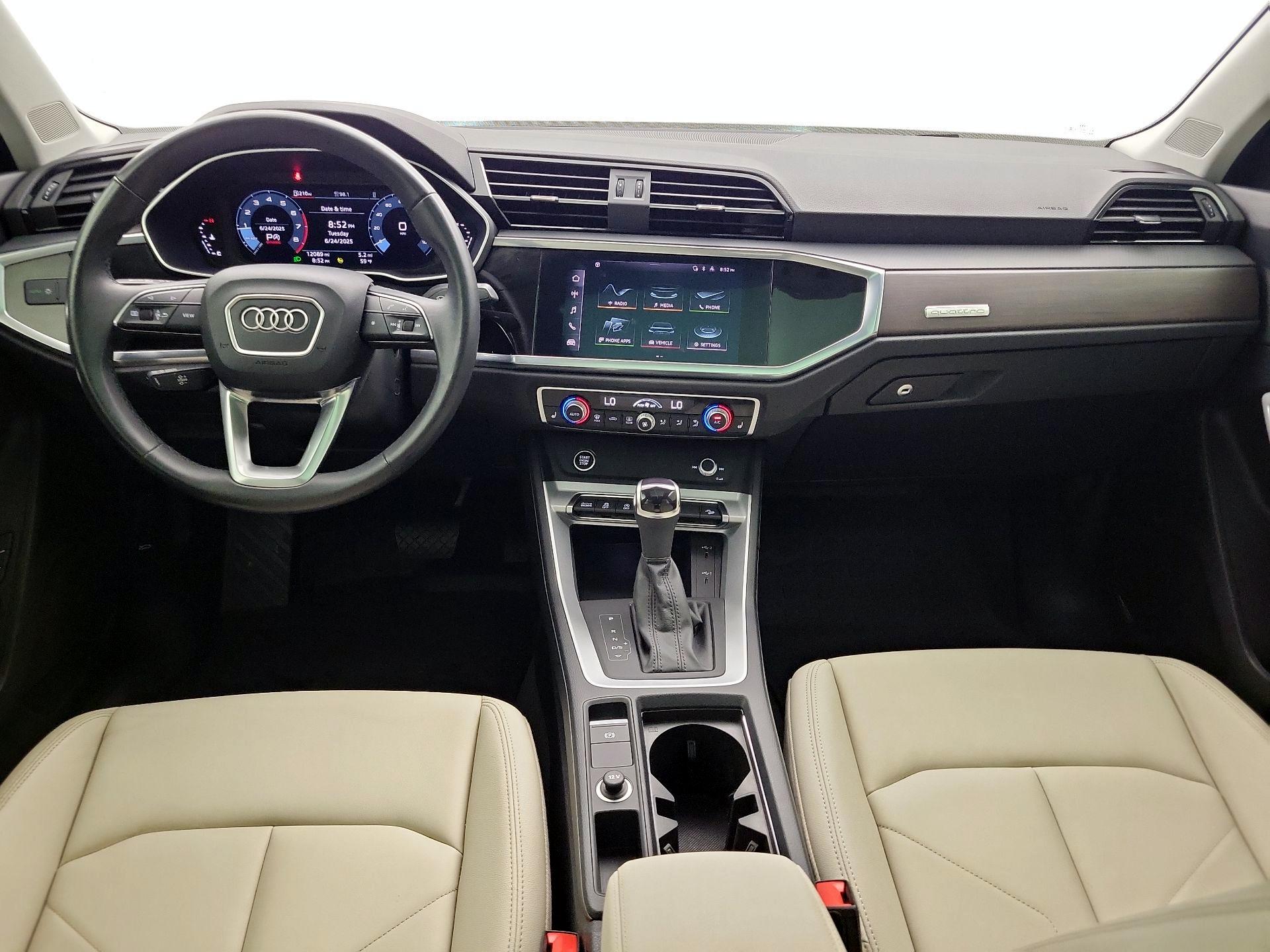 Thumbnail: 2022 Audi Q3 - 9