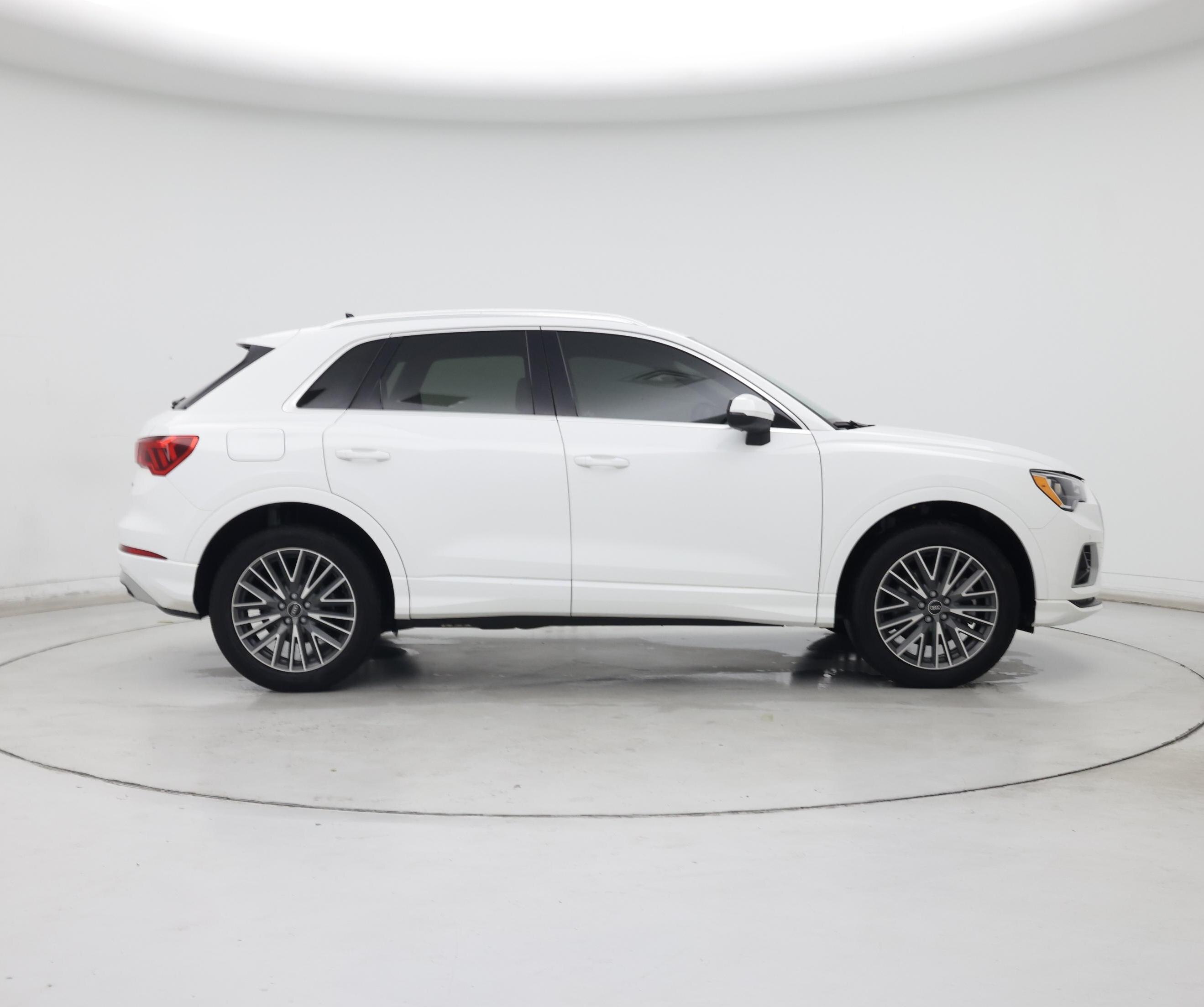 Thumbnail: 2022 Audi Q3 - 7