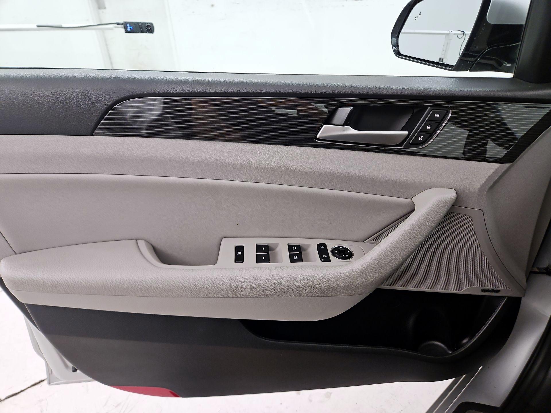 Thumbnail: 2018 Hyundai Sonata - 12