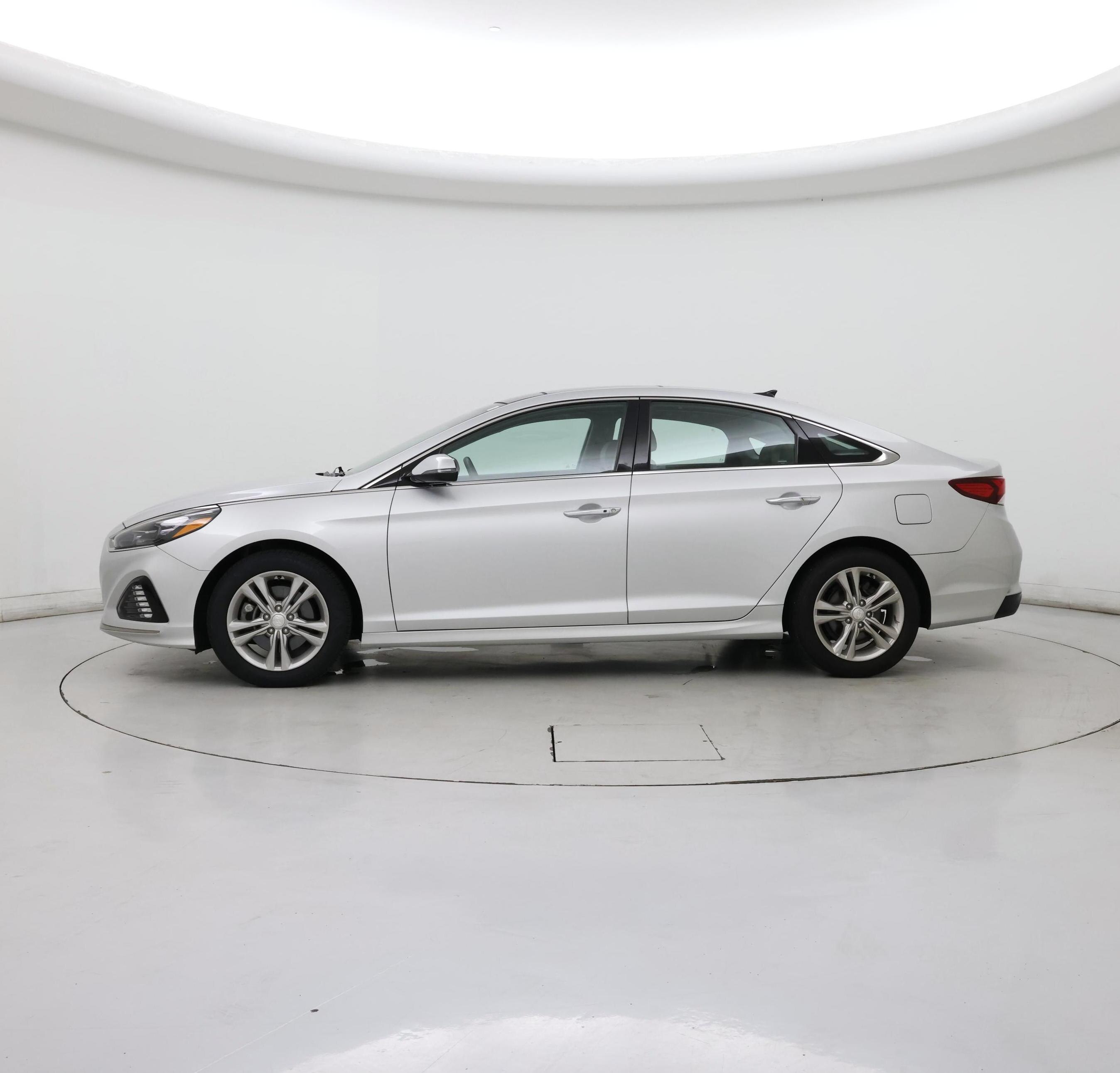 Thumbnail: 2018 Hyundai Sonata - 3