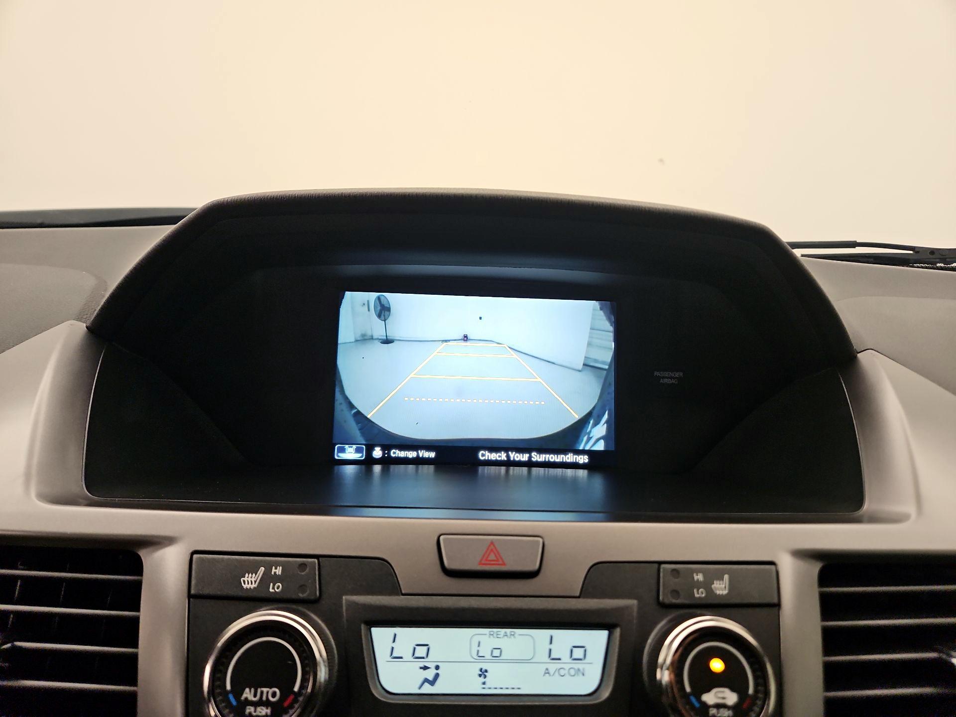 Thumbnail: 2016 Honda Odyssey - 14