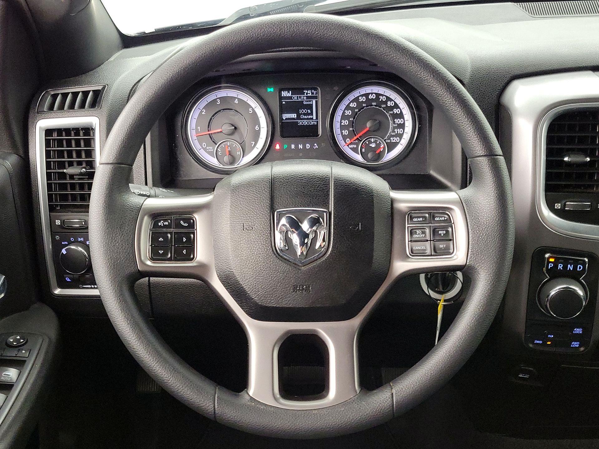 Thumbnail: 2021 RAM 1500 Classic - 10