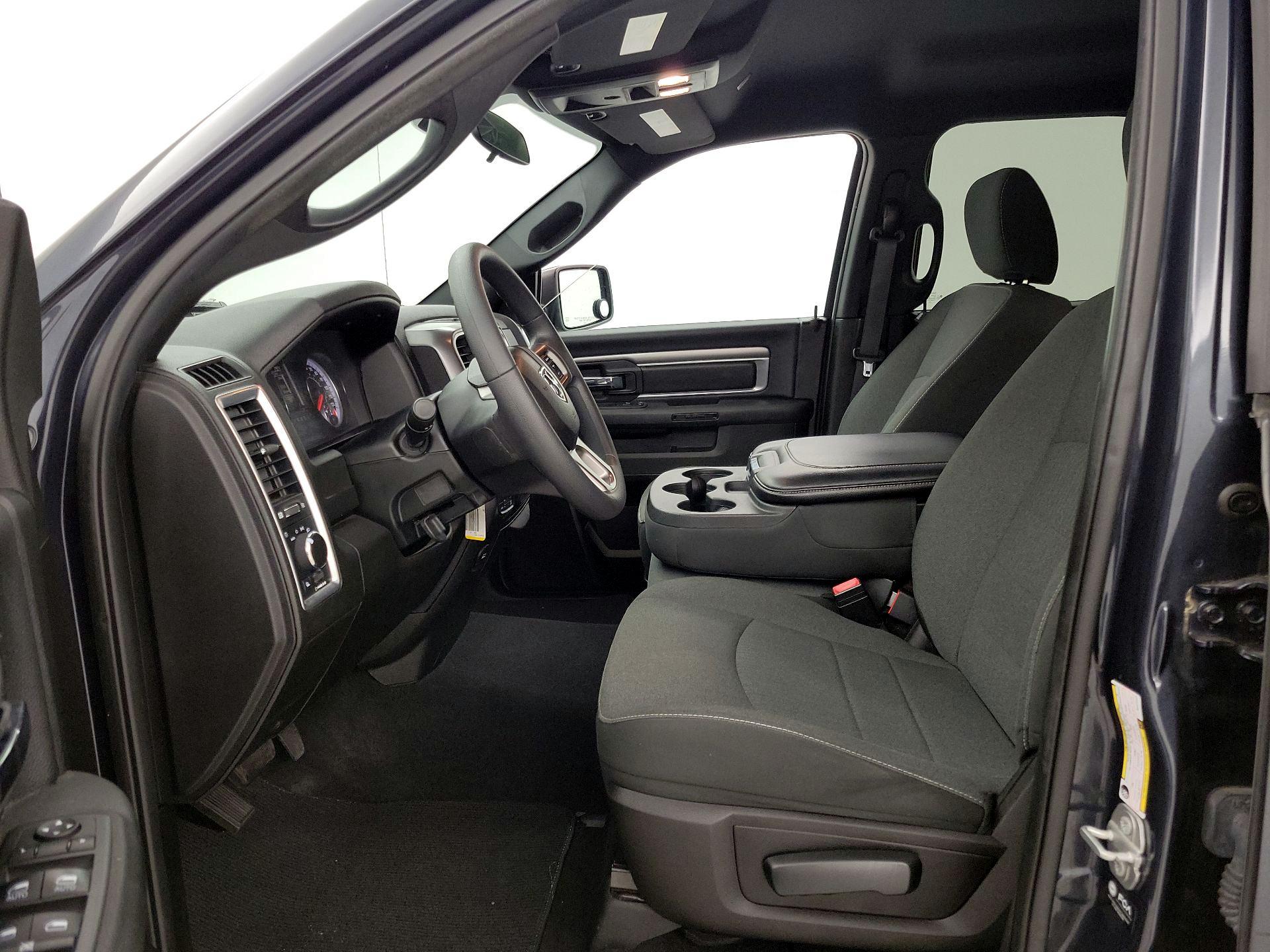 Thumbnail: 2021 RAM 1500 Classic - 11