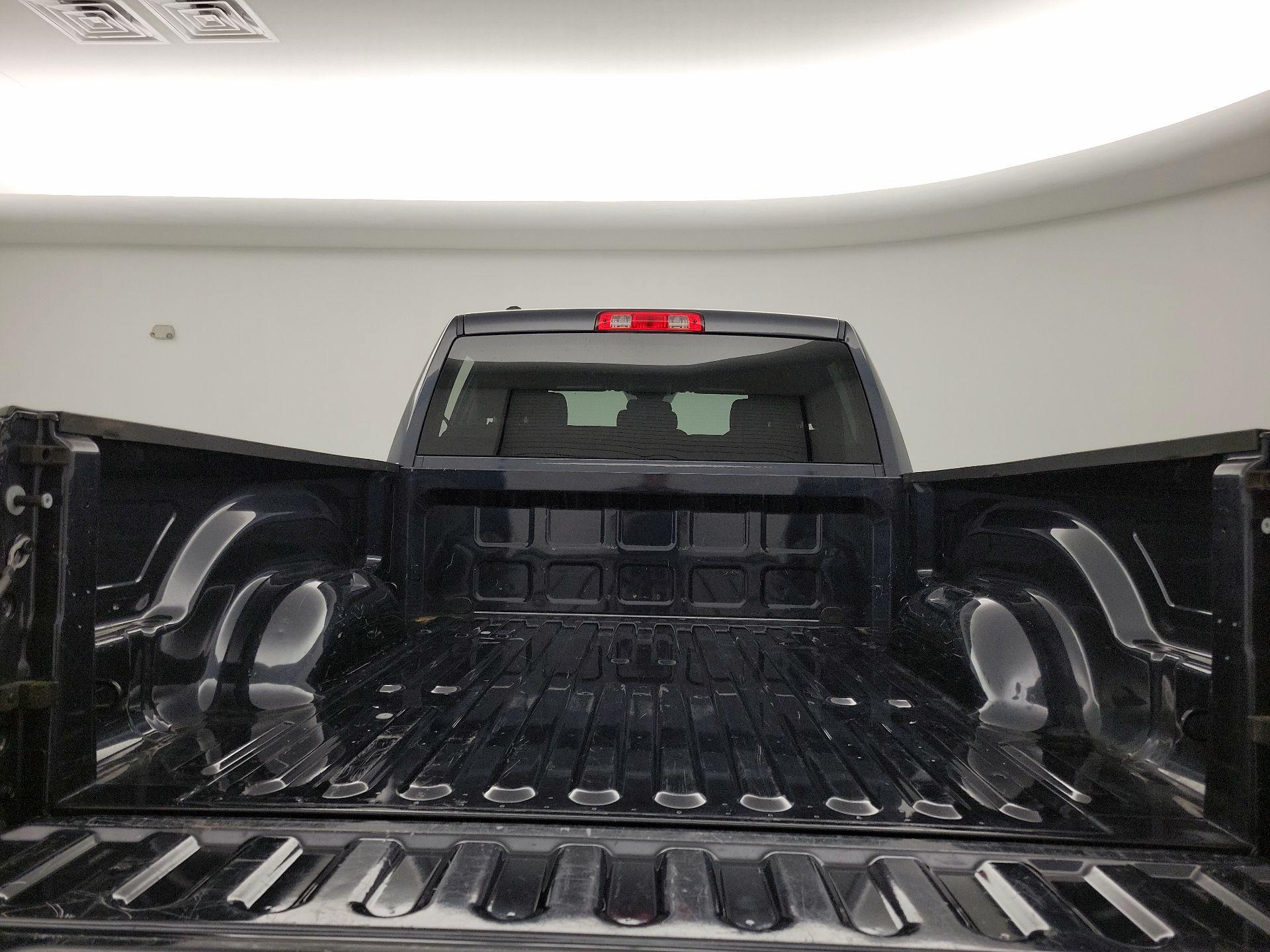 Thumbnail: 2021 RAM 1500 Classic - 20