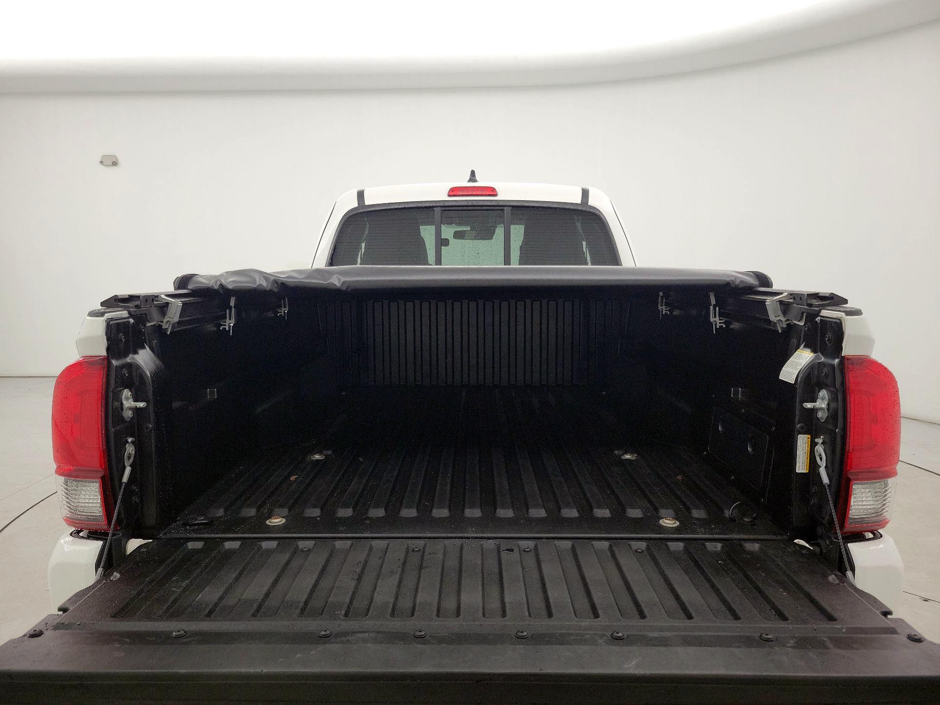 Thumbnail: 2021 Toyota Tacoma - 20