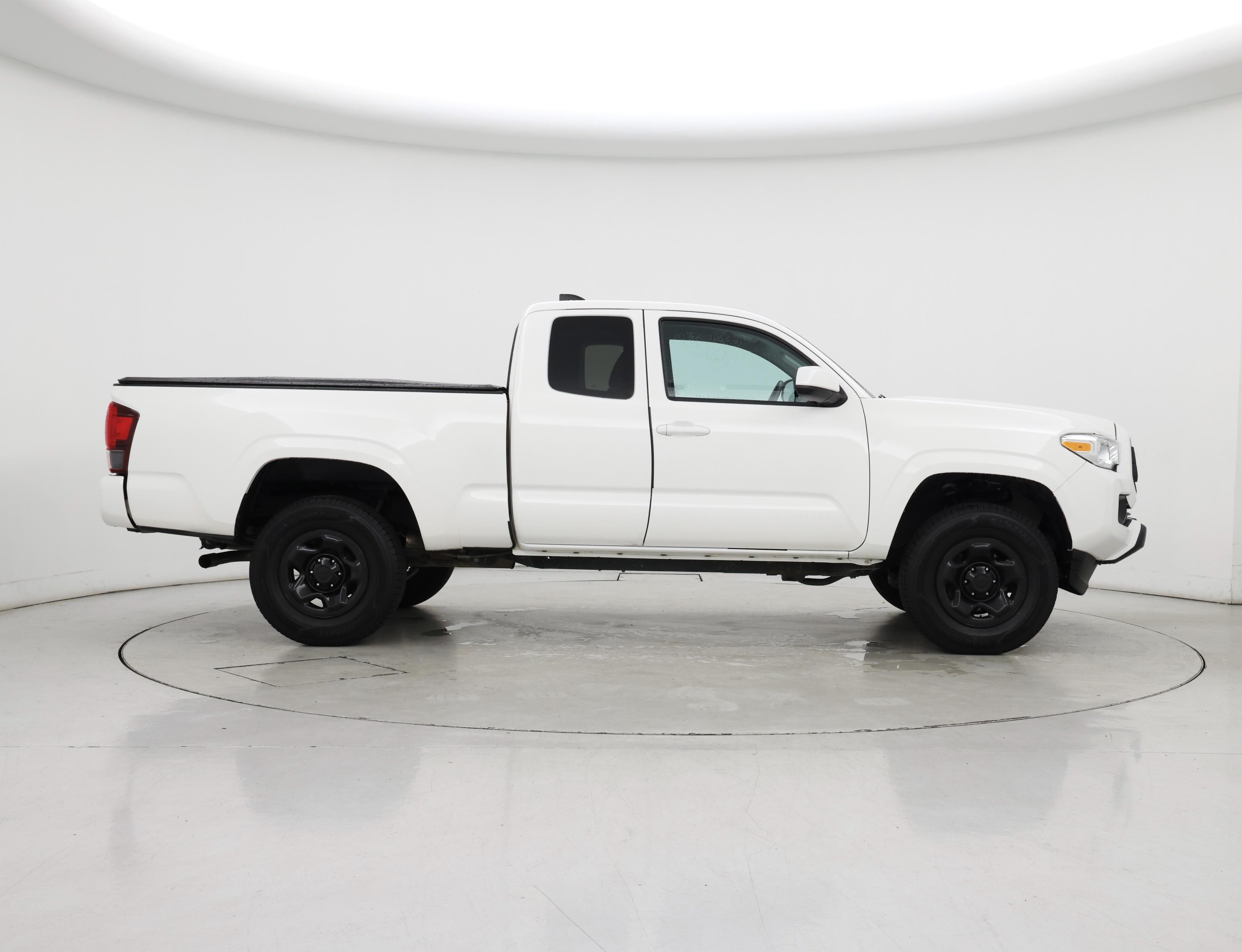 Thumbnail: 2021 Toyota Tacoma - 7