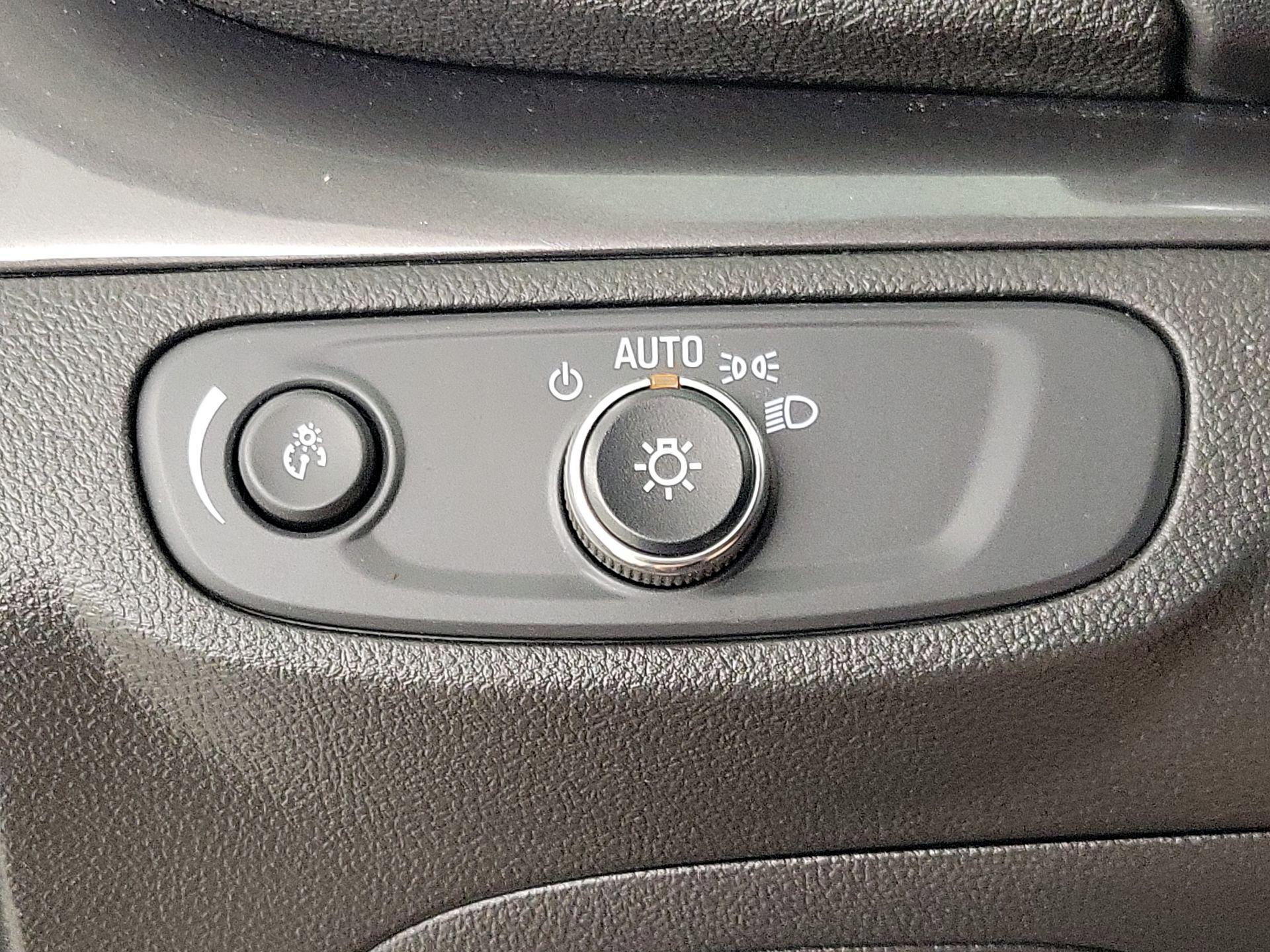 Thumbnail: 2019 Buick Encore - 13