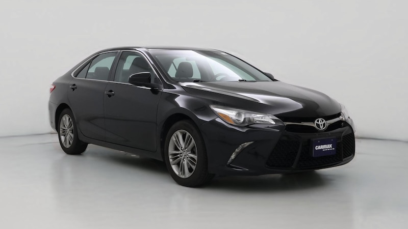 2016 Toyota Camry SE Hero Image