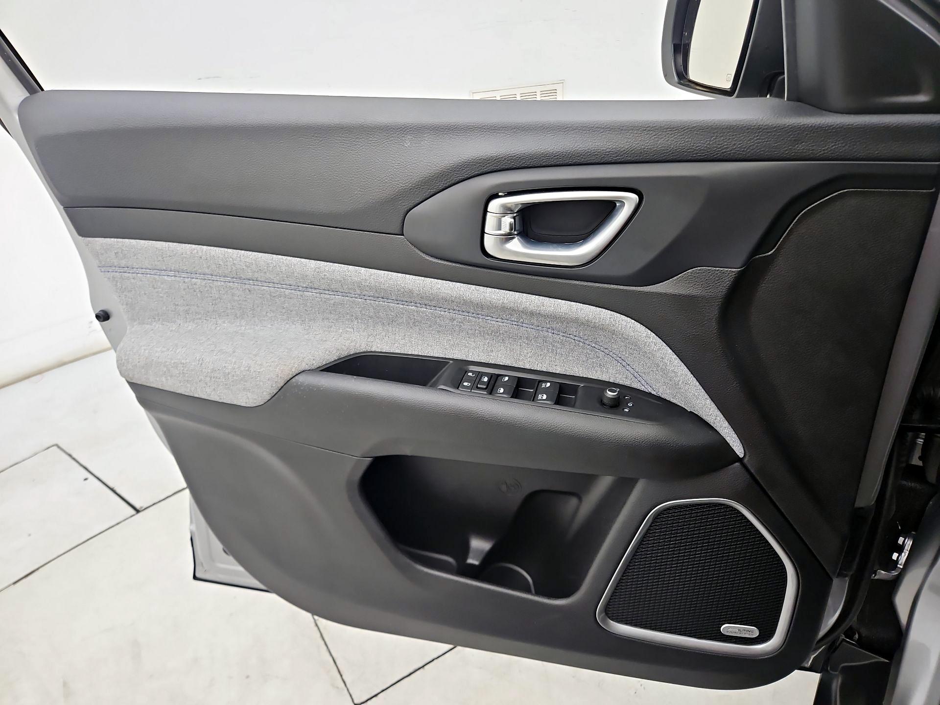 Thumbnail: 2022 Jeep Compass - 12