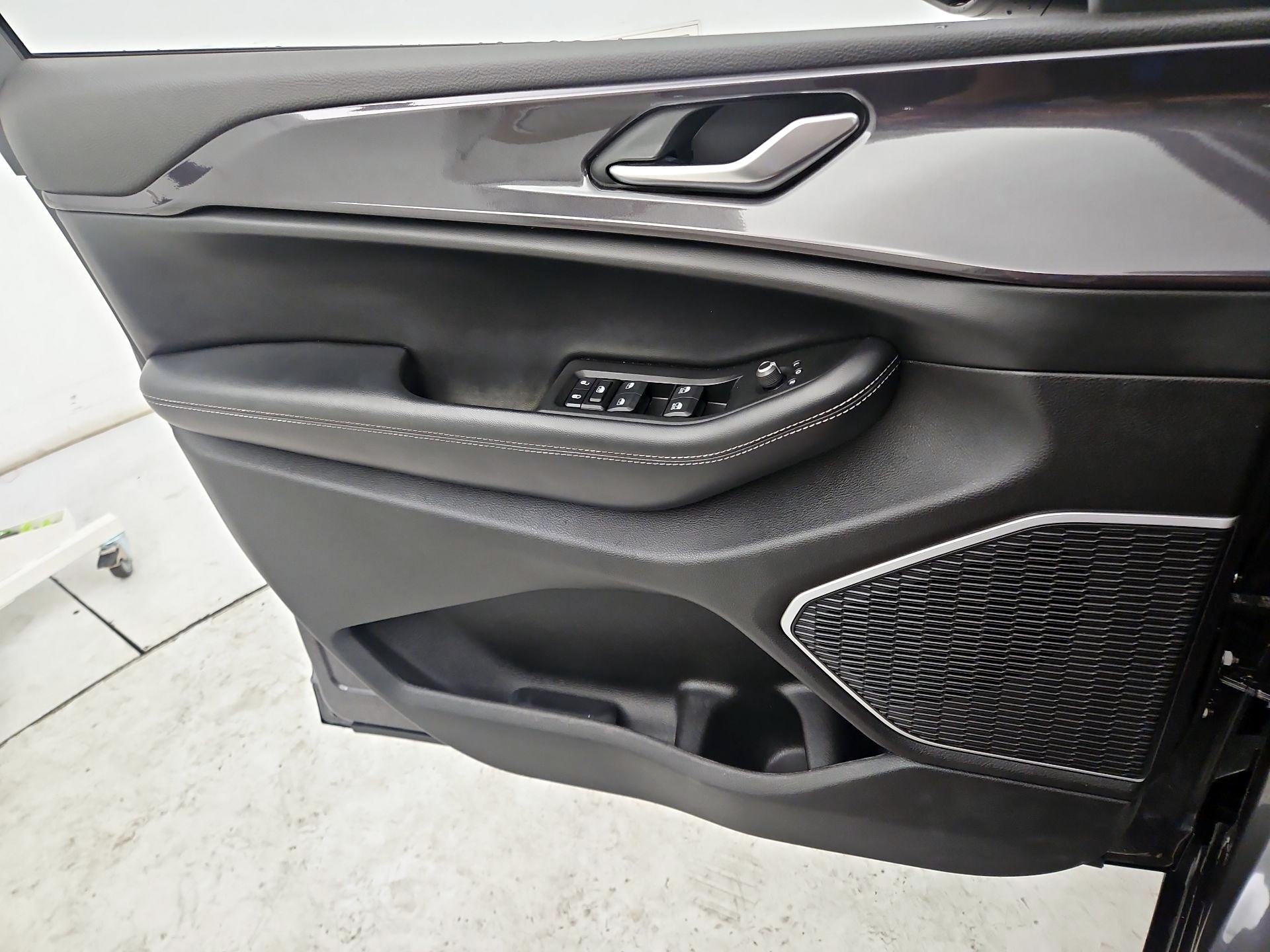 Thumbnail: 2021 Jeep Grand Cherokee L - 12