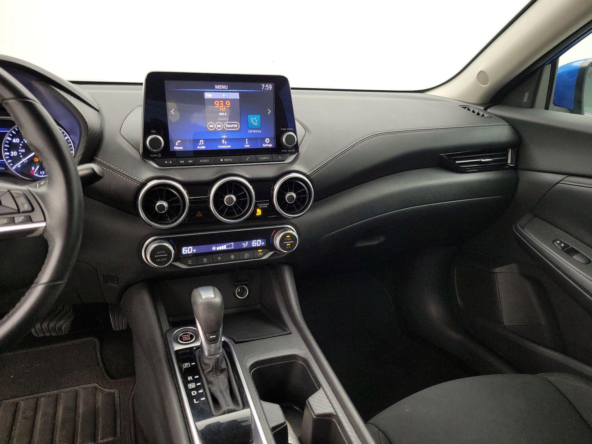 Thumbnail: 2020 Nissan Sentra - 9