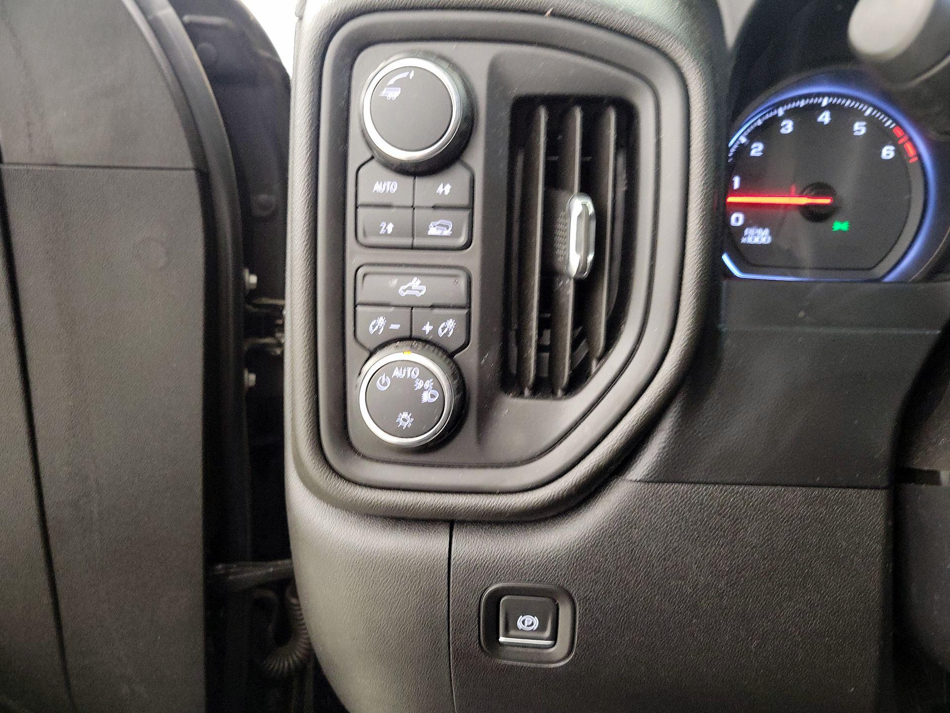 Thumbnail: 2020 Chevrolet Silverado 1500 - 13