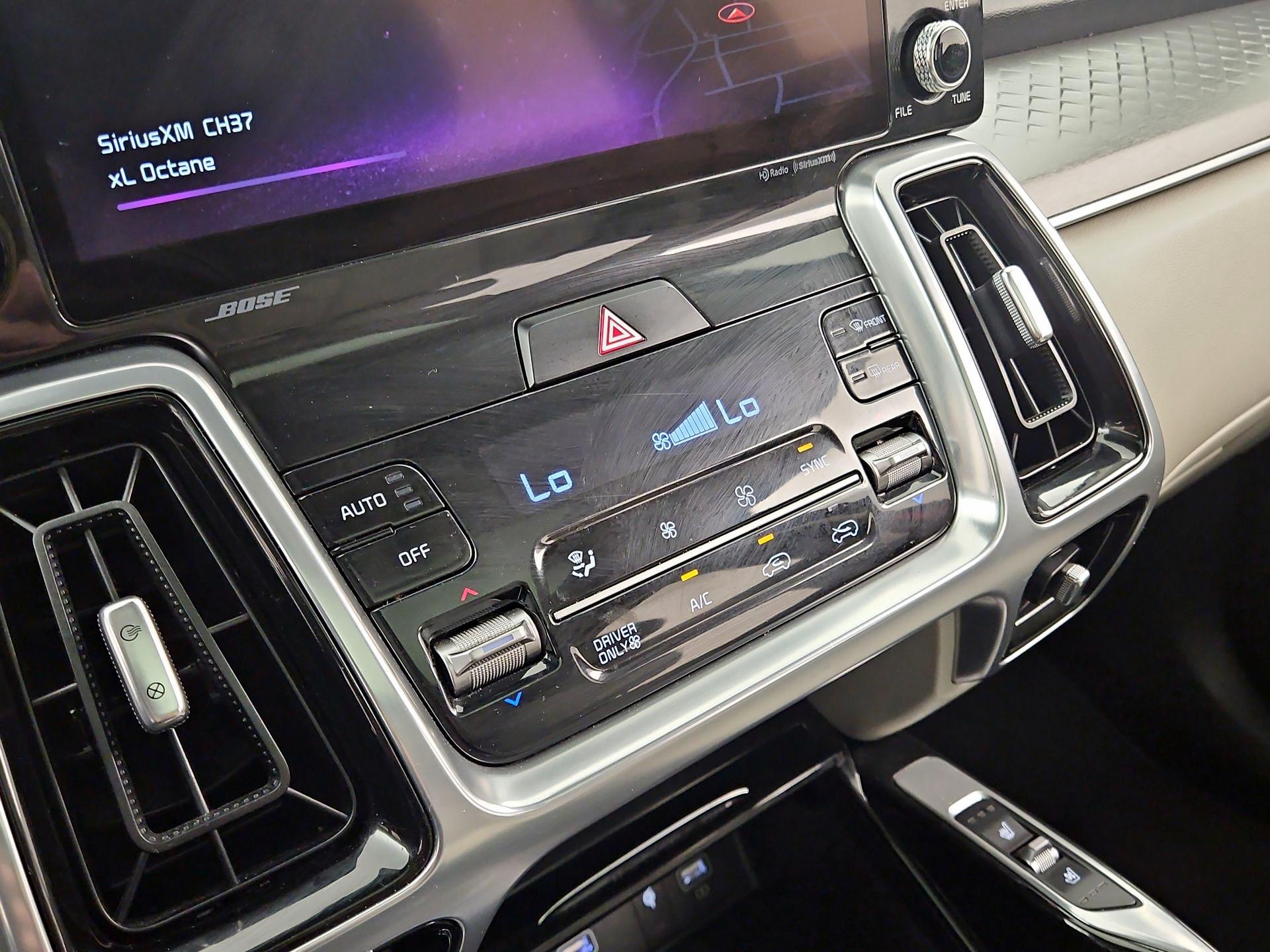 Thumbnail: 2022 Kia Sorento - 17