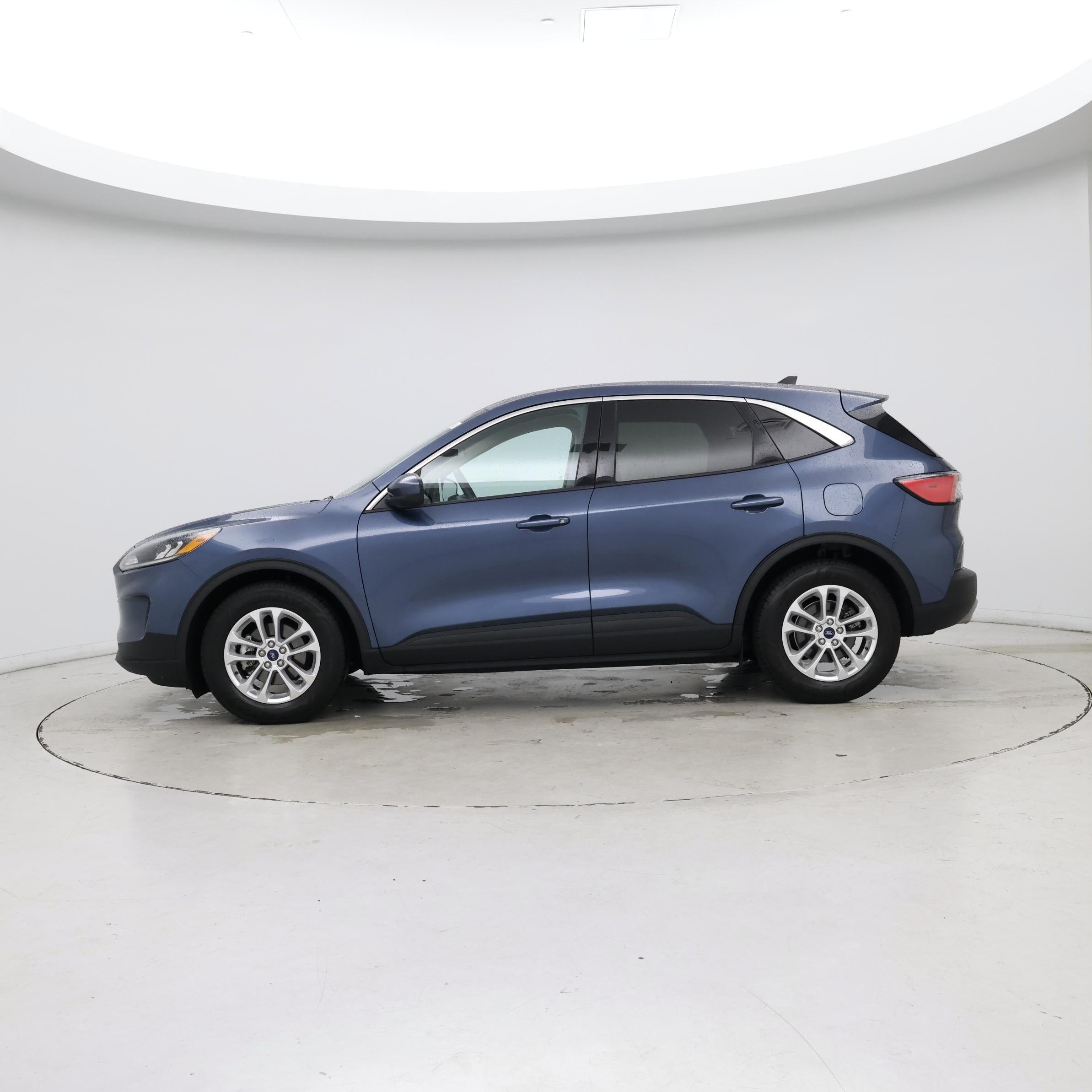 Thumbnail: 2020 Ford Escape - 3