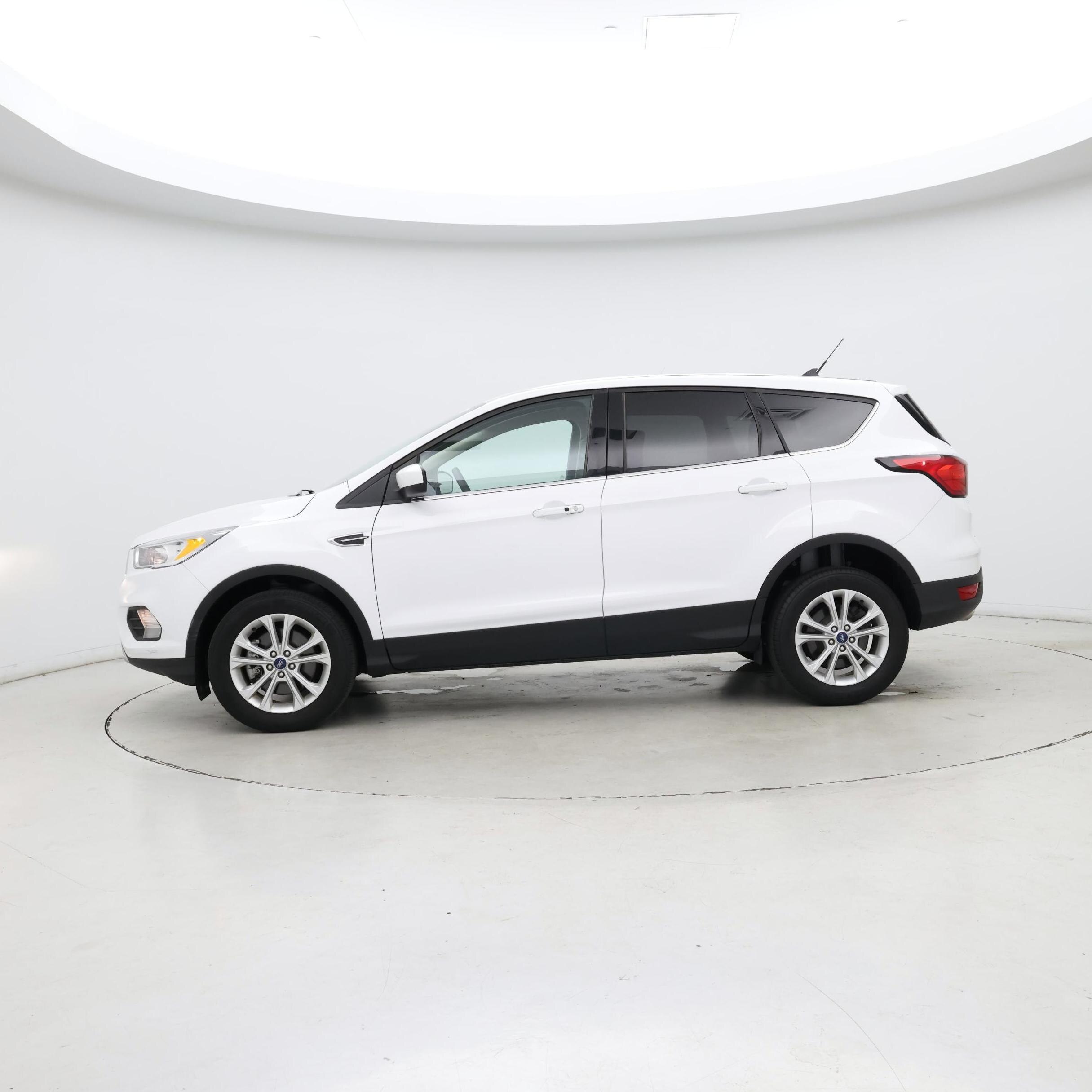 Thumbnail: 2019 Ford Escape - 3