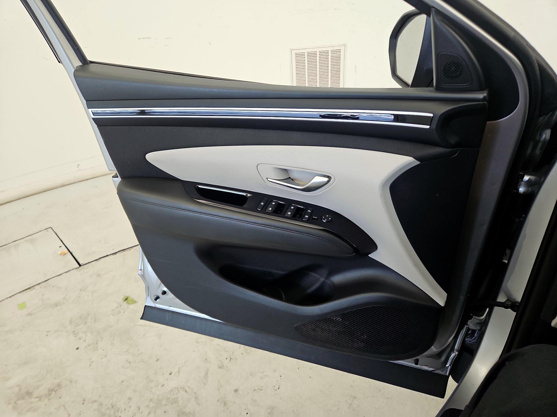 Thumbnail: 2022 Hyundai Tucson - 12