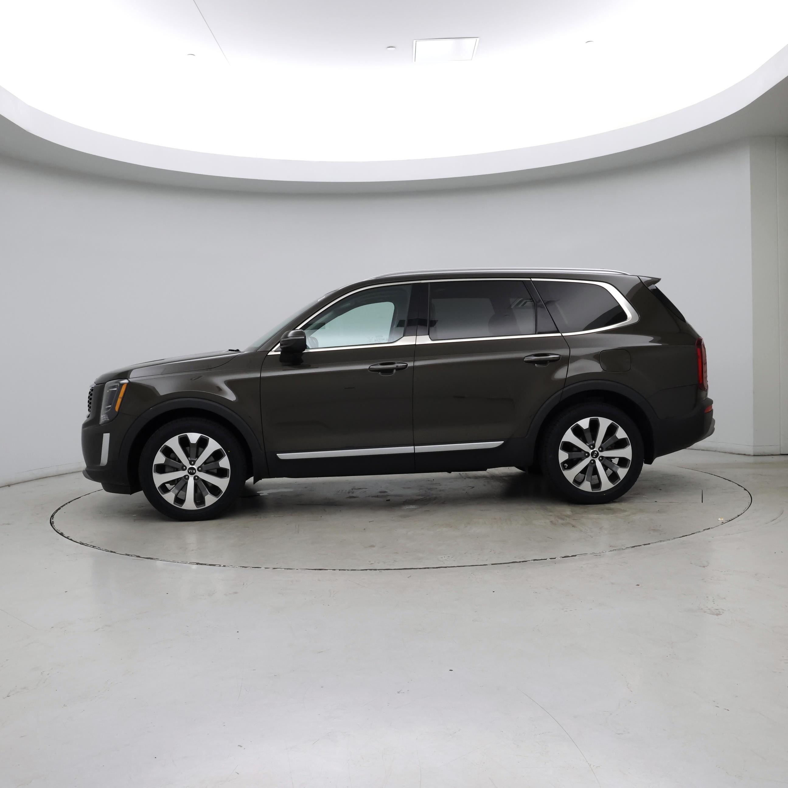Thumbnail: 2021 Kia Telluride - 3