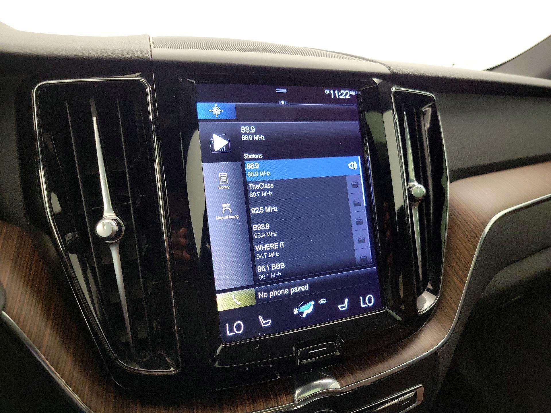 Thumbnail: 2021 Volvo XC60 - 15