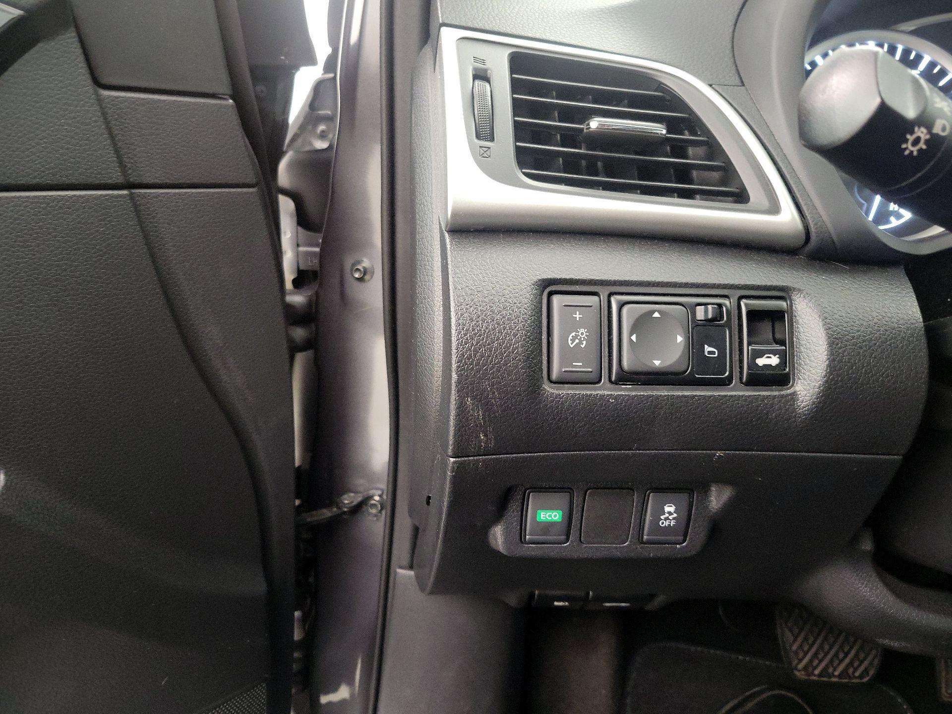 Thumbnail: 2019 Nissan Sentra - 13