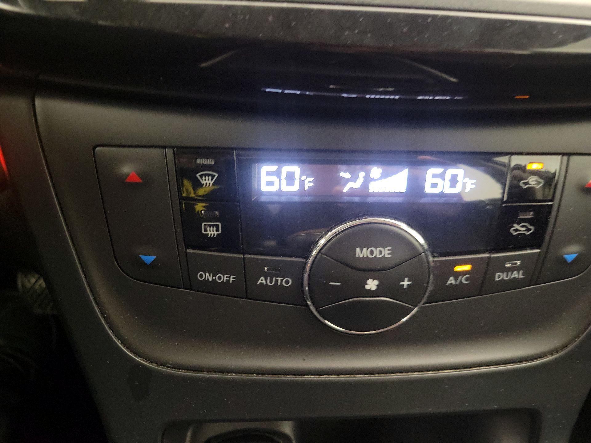 Thumbnail: 2019 Nissan Sentra - 16