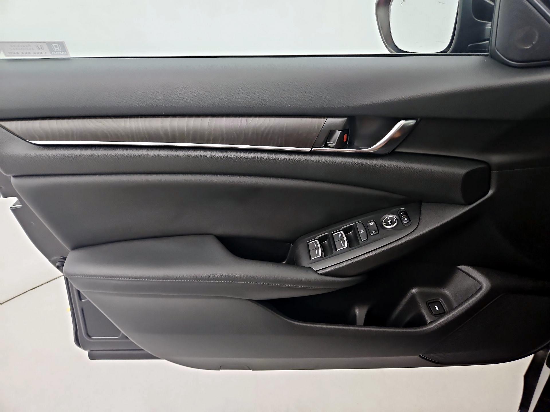 Thumbnail: 2019 Honda Accord - 12