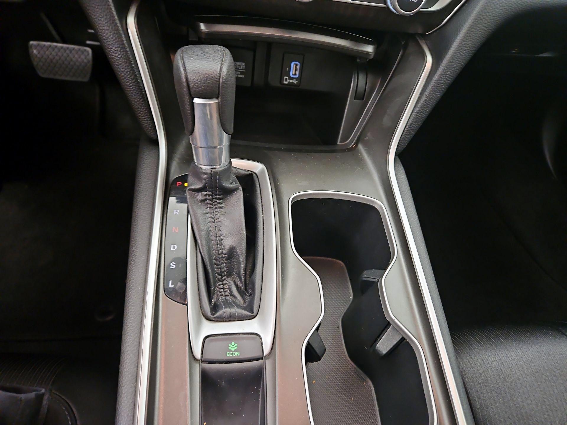 Thumbnail: 2019 Honda Accord - 17