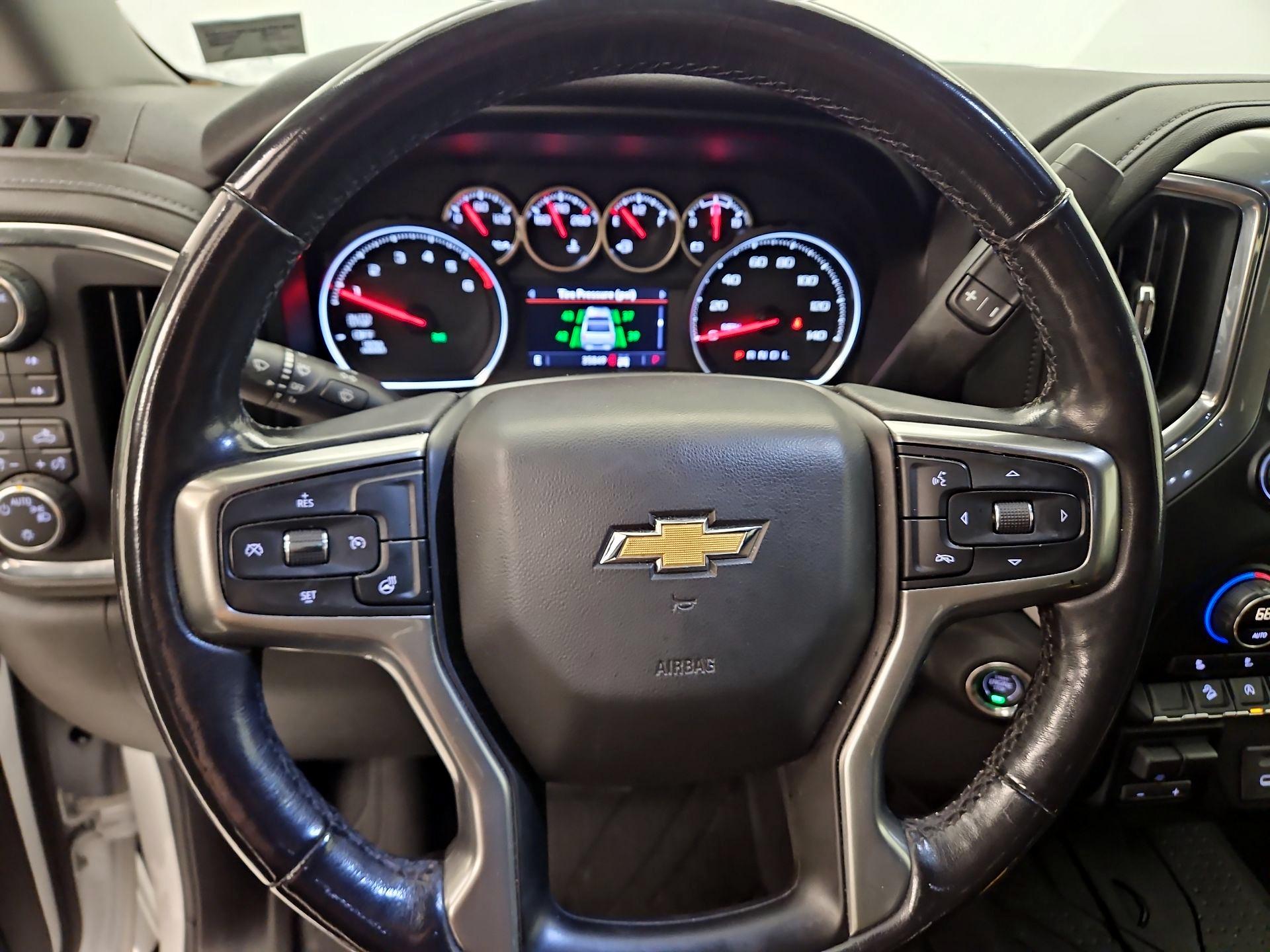 Thumbnail: 2020 Chevrolet Silverado 1500 - 10