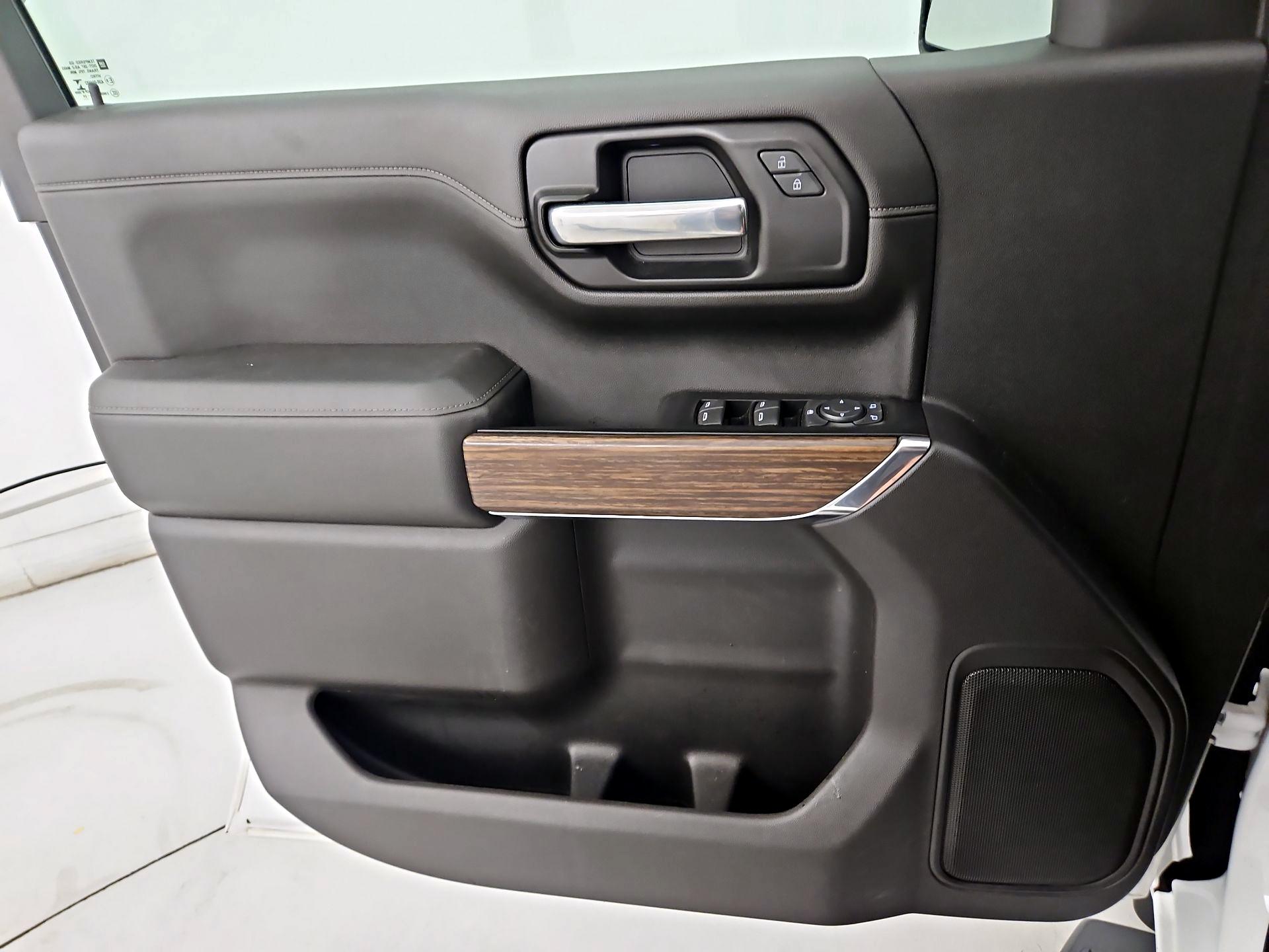 Thumbnail: 2020 Chevrolet Silverado 1500 - 12