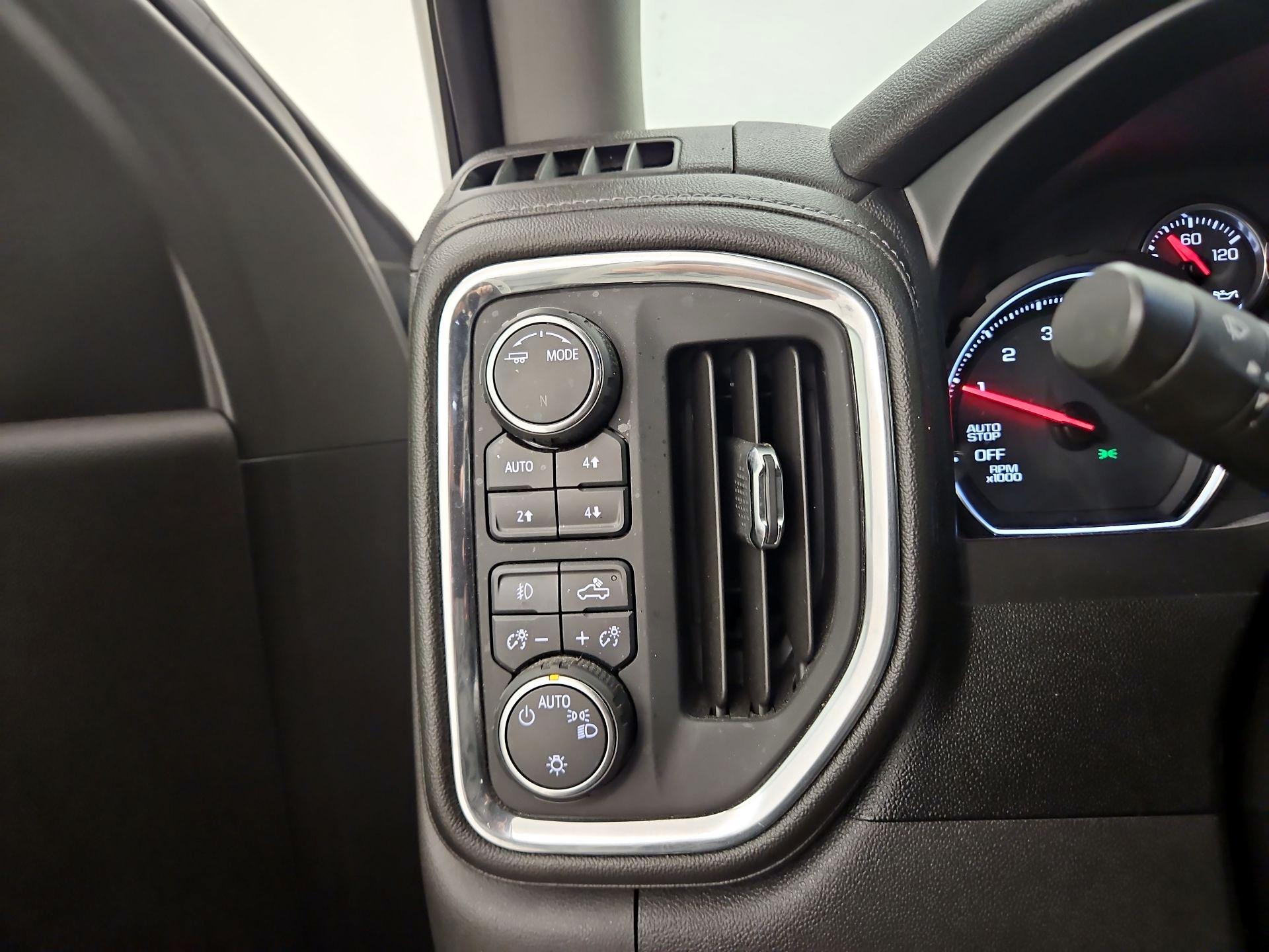 Thumbnail: 2020 Chevrolet Silverado 1500 - 13
