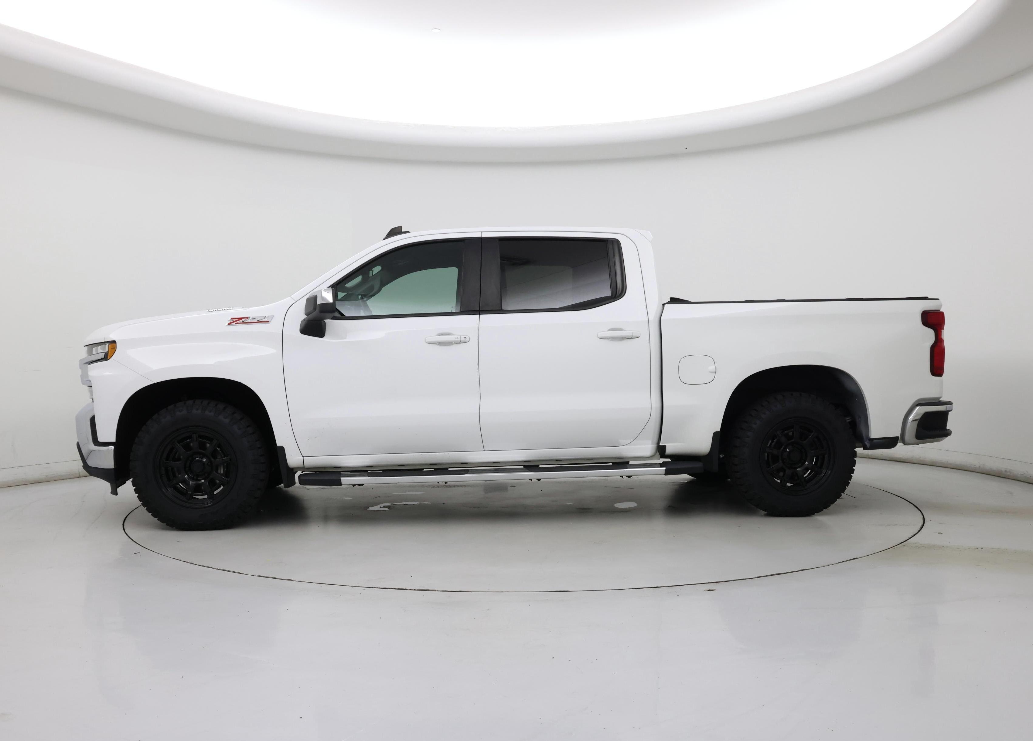 Thumbnail: 2020 Chevrolet Silverado 1500 - 3