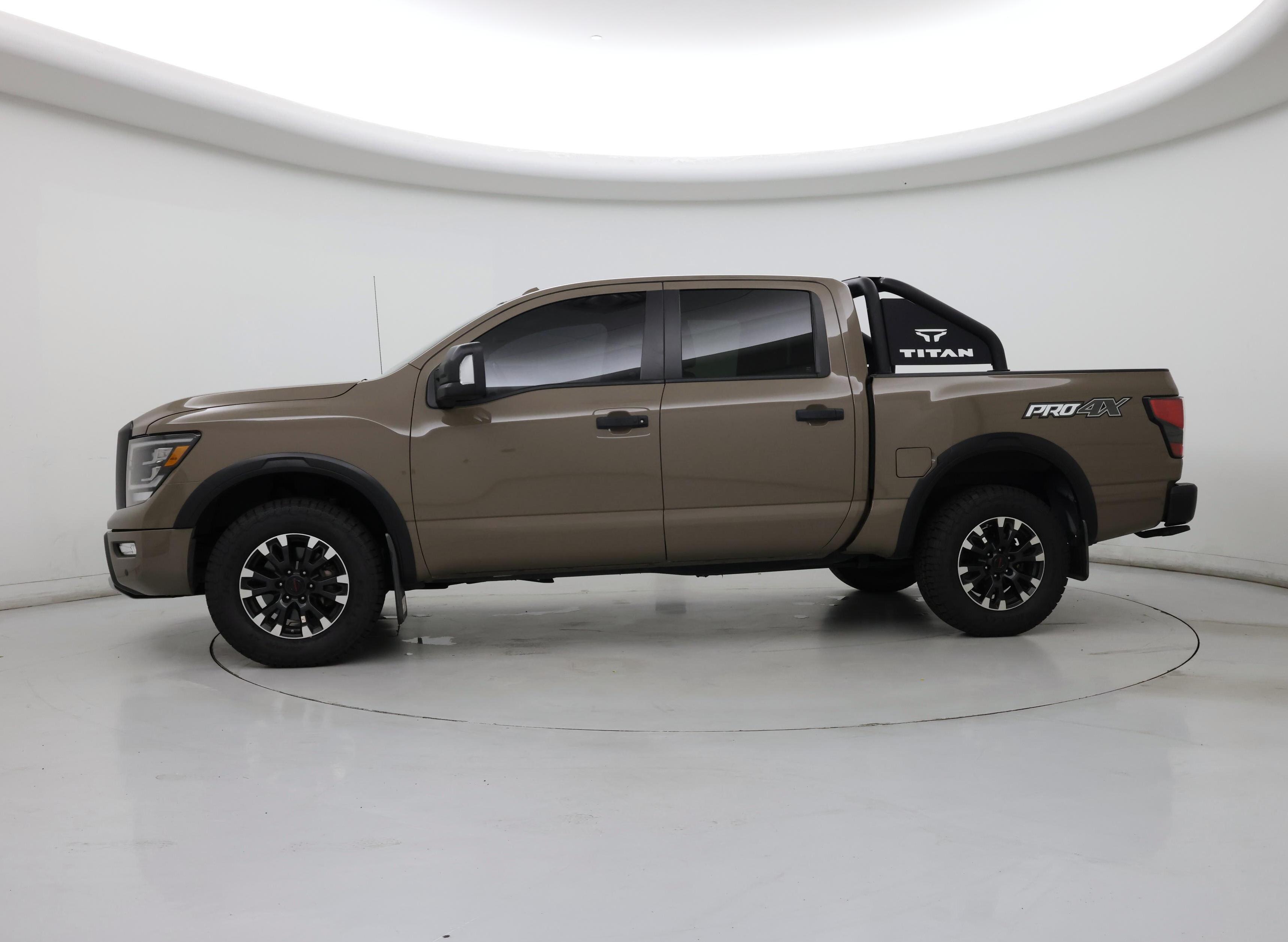 Thumbnail: 2021 Nissan Titan - 3