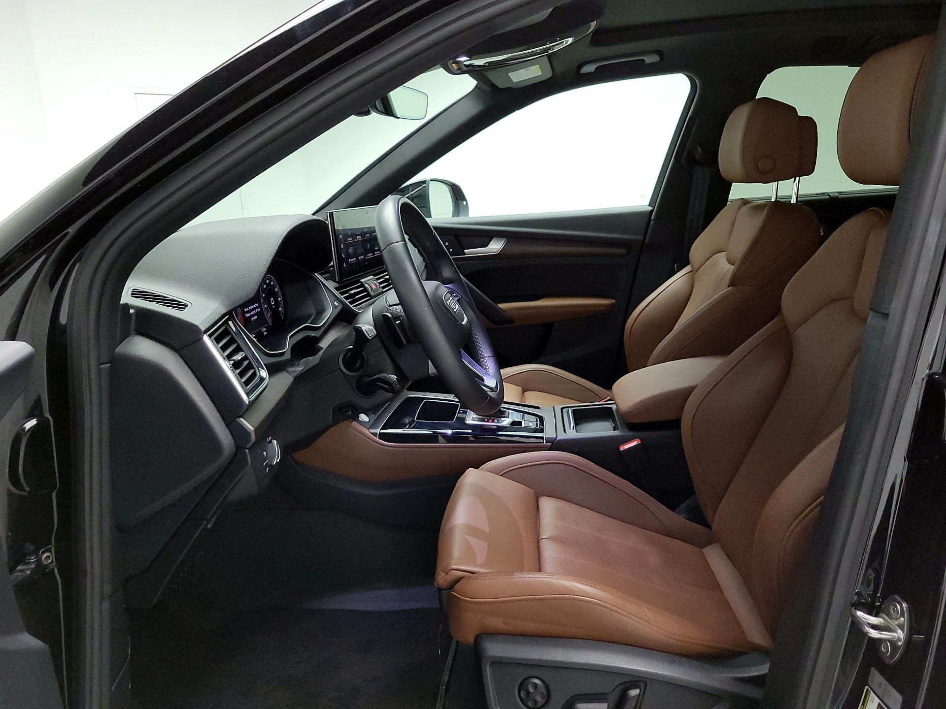 Thumbnail: 2022 Audi Q5 - 11