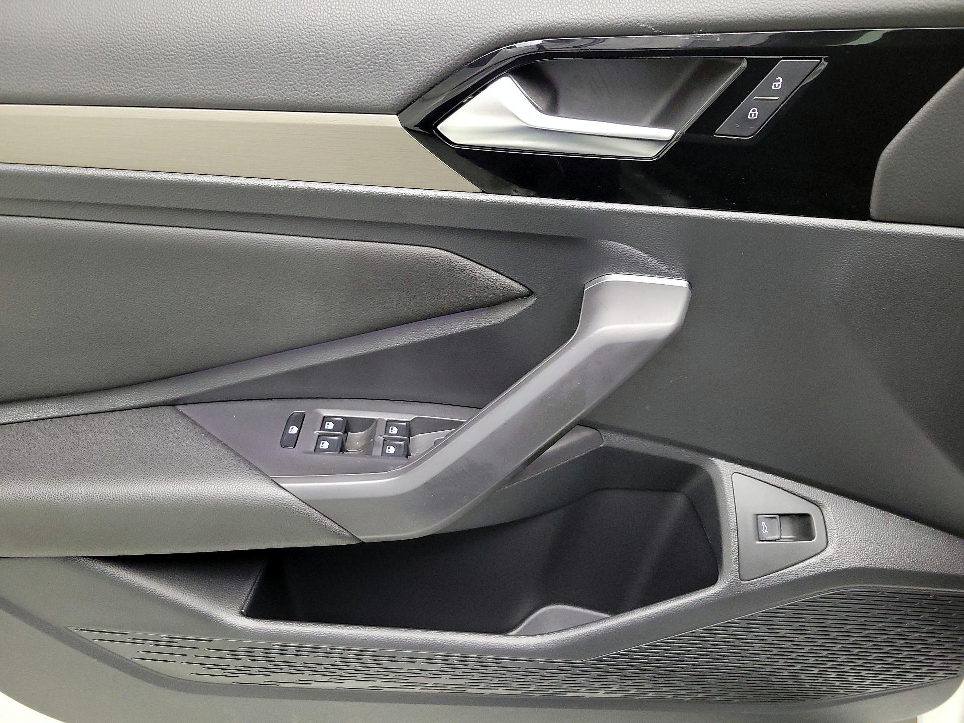 Thumbnail: 2020 Volkswagen Jetta - 12