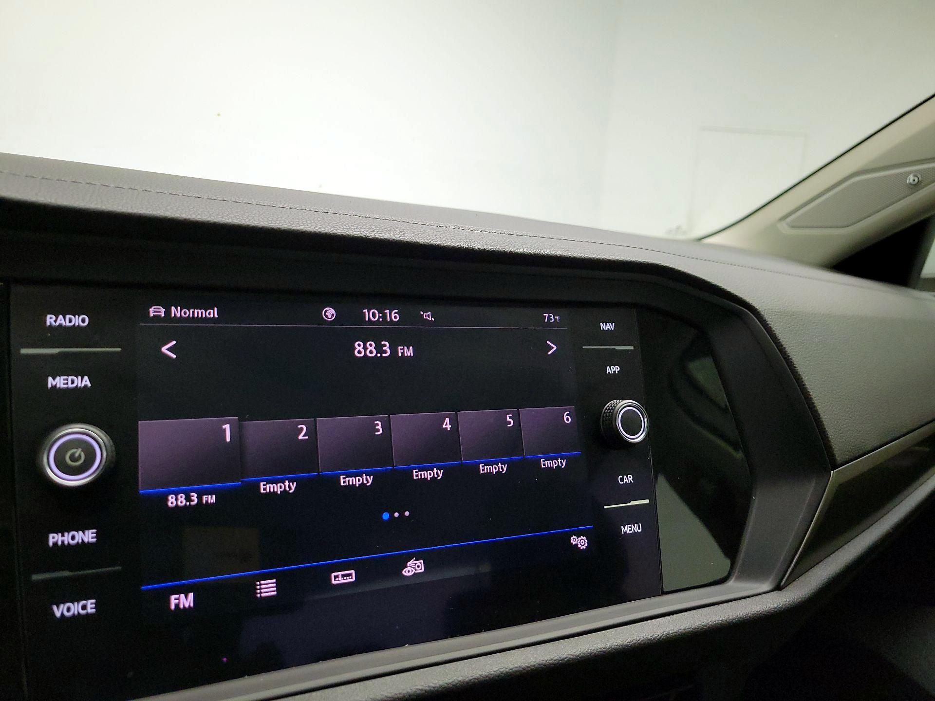 Thumbnail: 2020 Volkswagen Jetta - 14