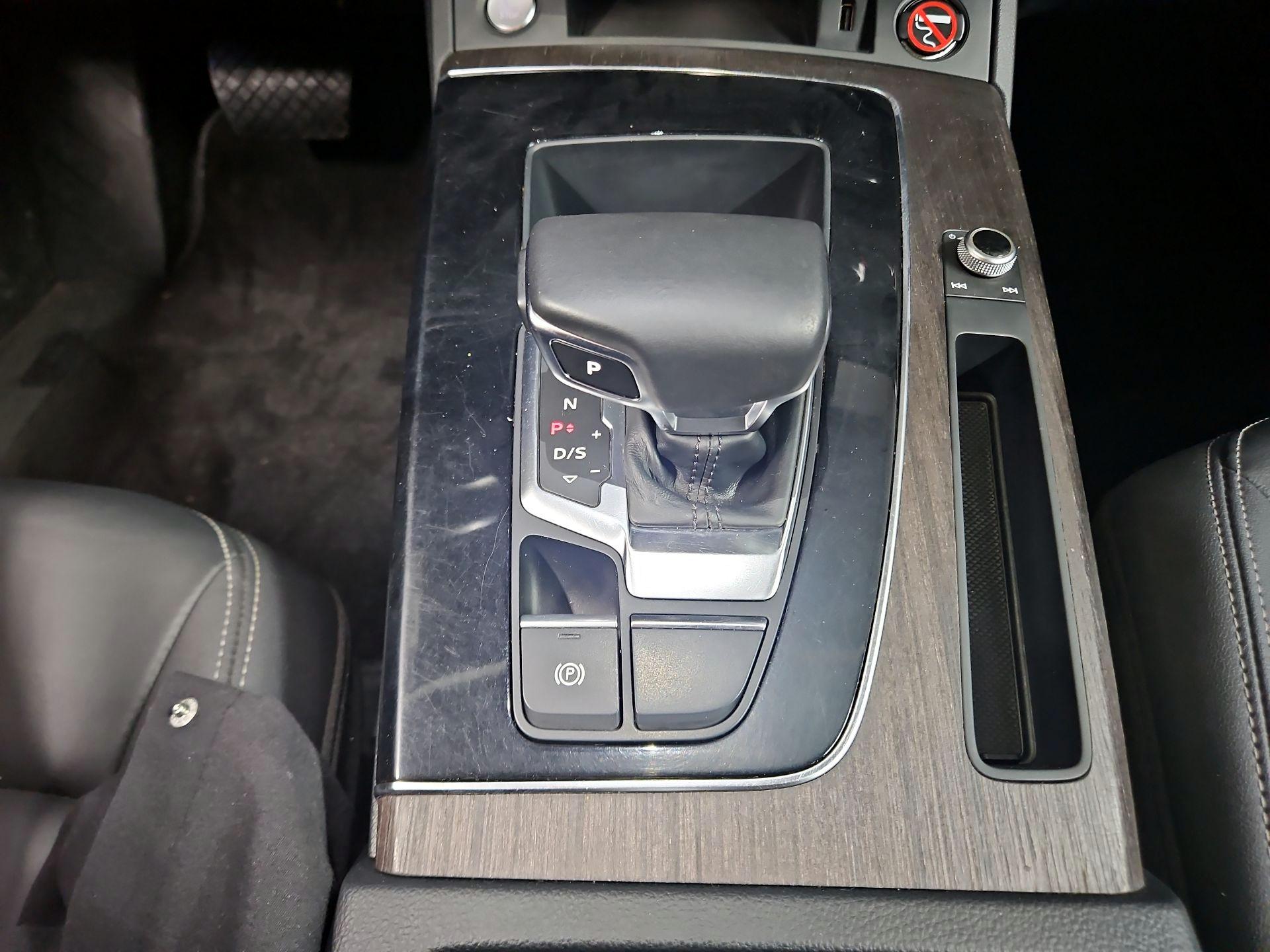 Thumbnail: 2023 Audi Q5 - 17