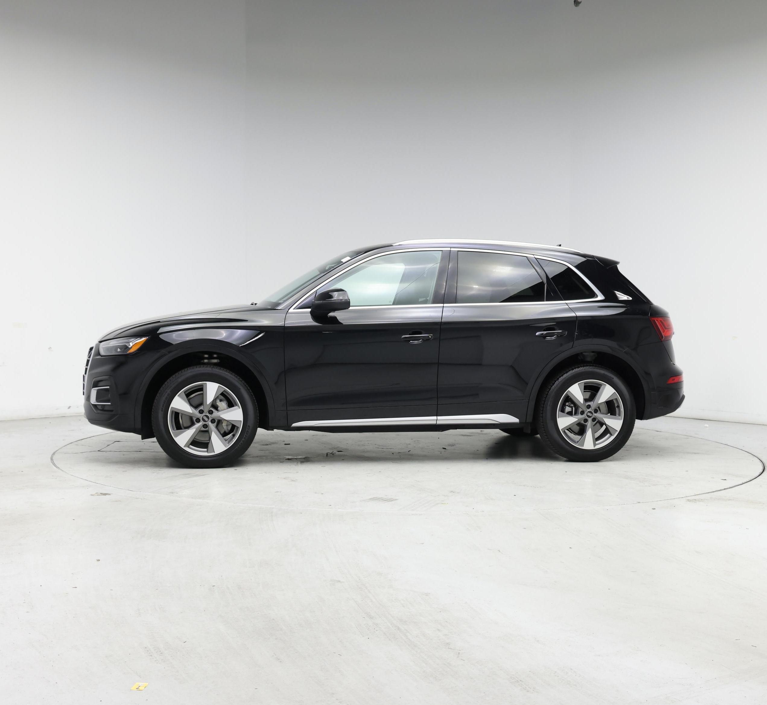 Thumbnail: 2023 Audi Q5 - 3