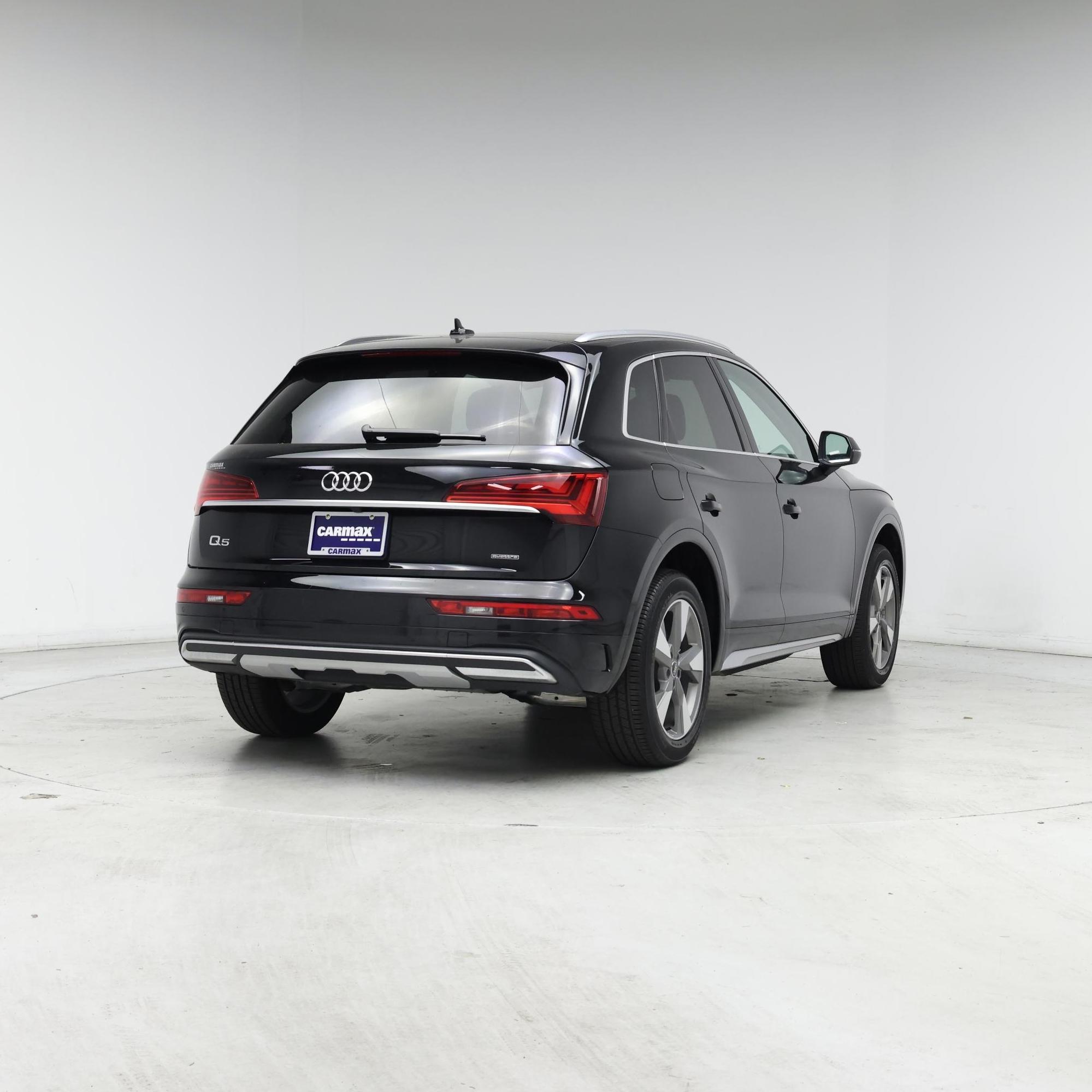 Thumbnail: 2023 Audi Q5 - 8