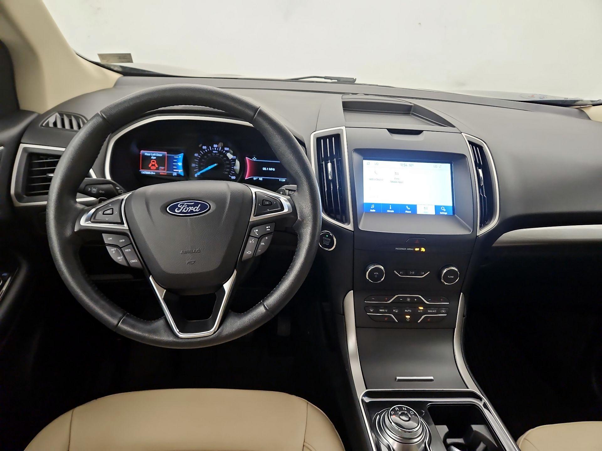 Thumbnail: 2020 Ford Edge - 10