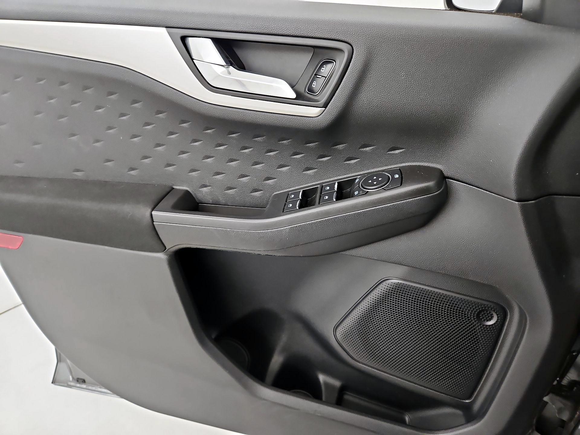 Thumbnail: 2020 Ford Escape - 12