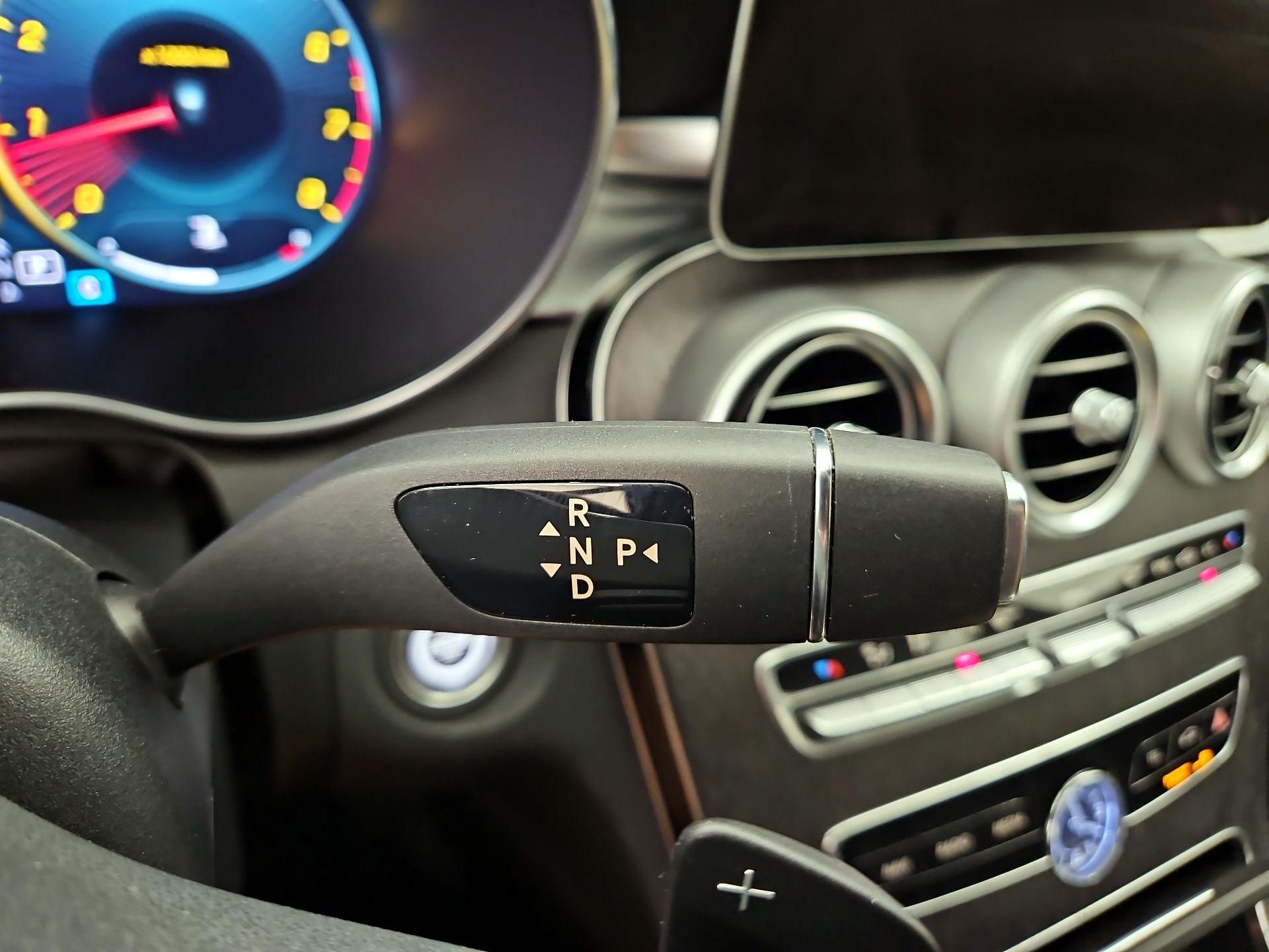 Thumbnail: 2021 Mercedes-Benz C-Class - 18
