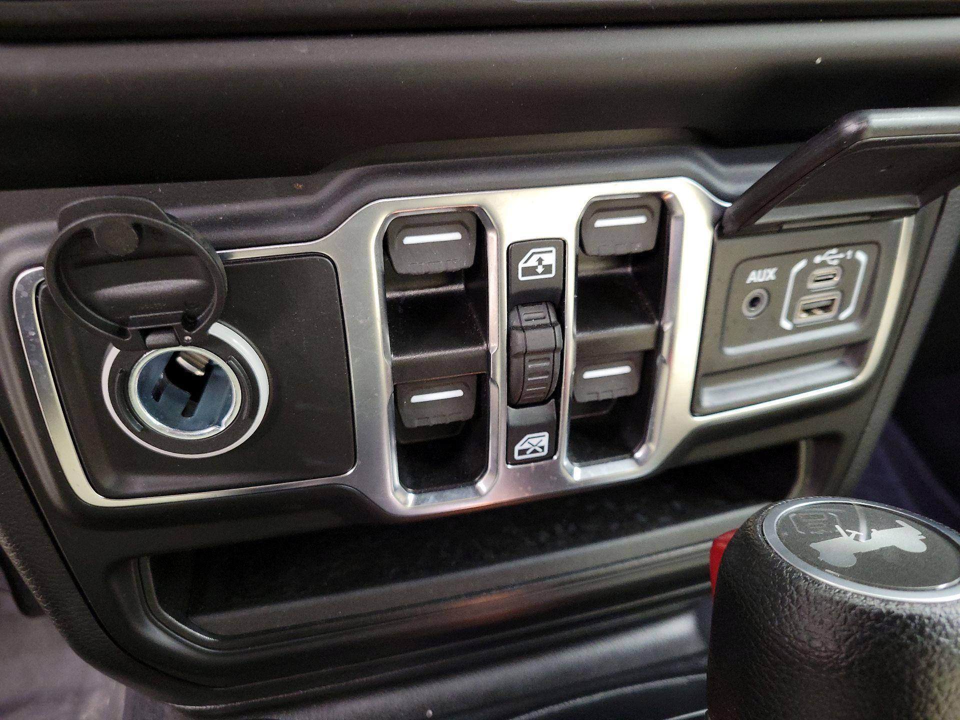 Thumbnail: 2023 Jeep Wrangler - 19