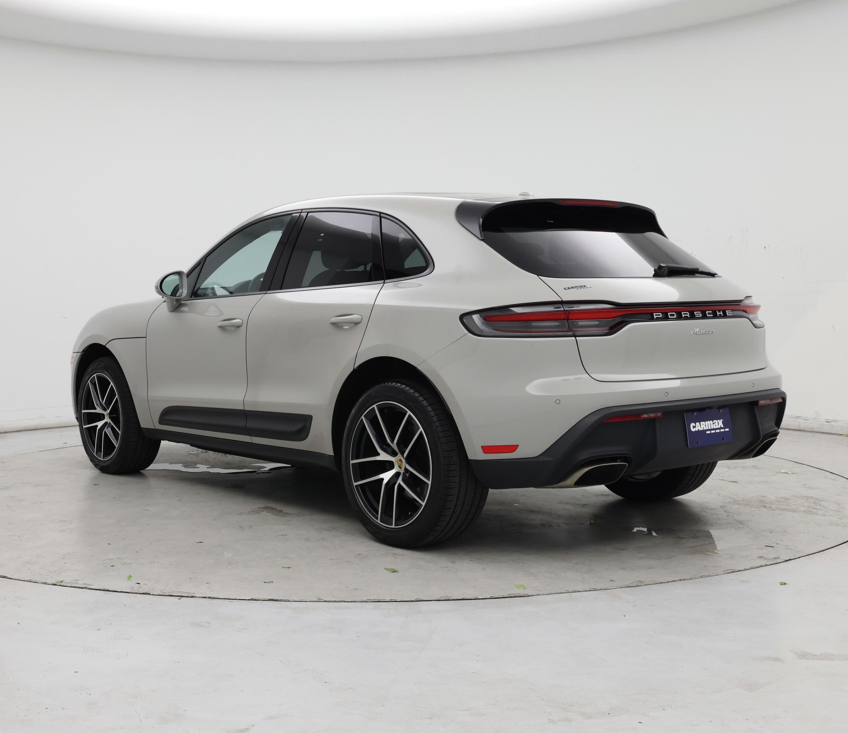 Thumbnail: 2022 Porsche Macan - 2